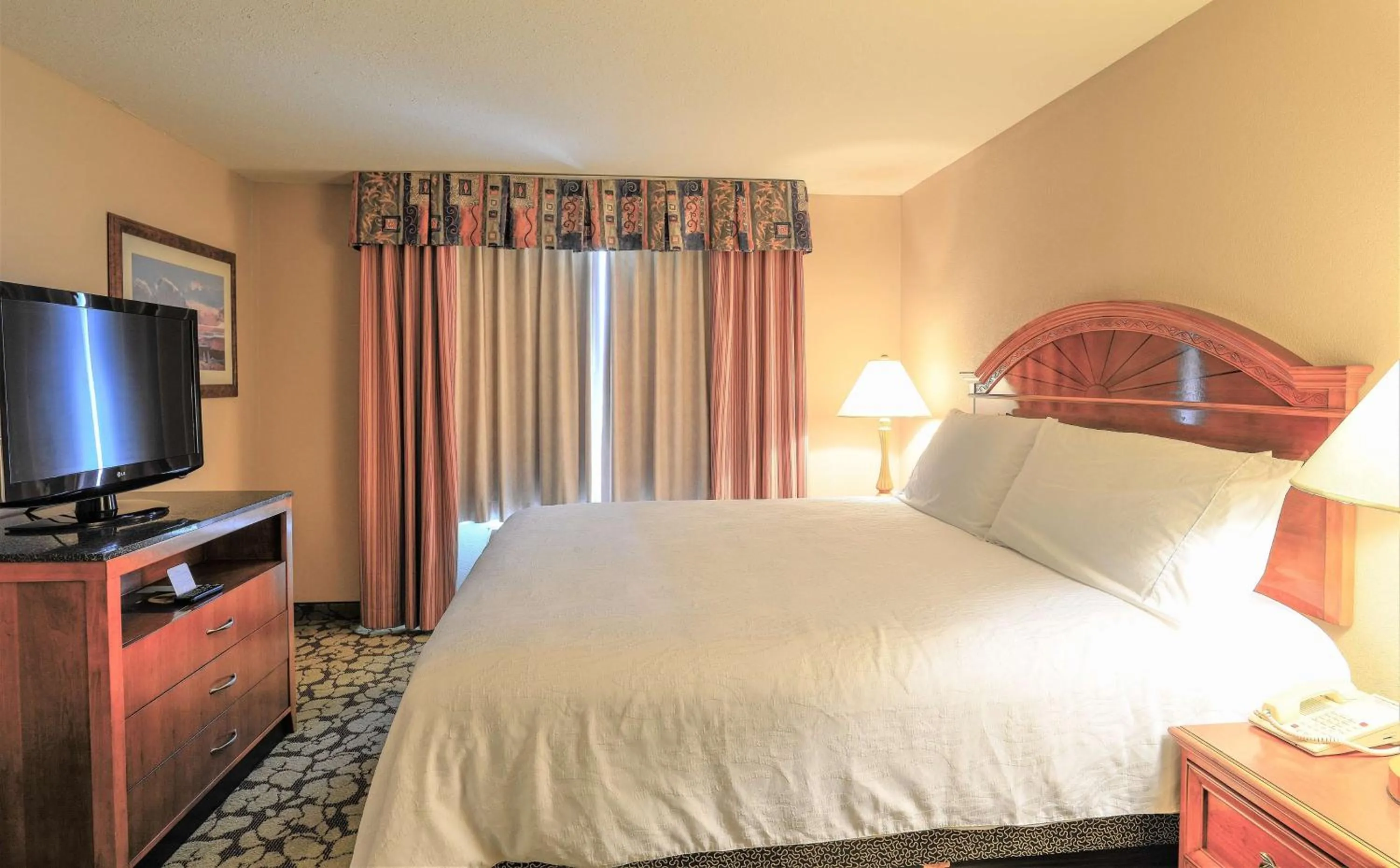 Photo of the whole room, Bed in ACP Hotel Houston Westchase, MOD Collection by Sonesta