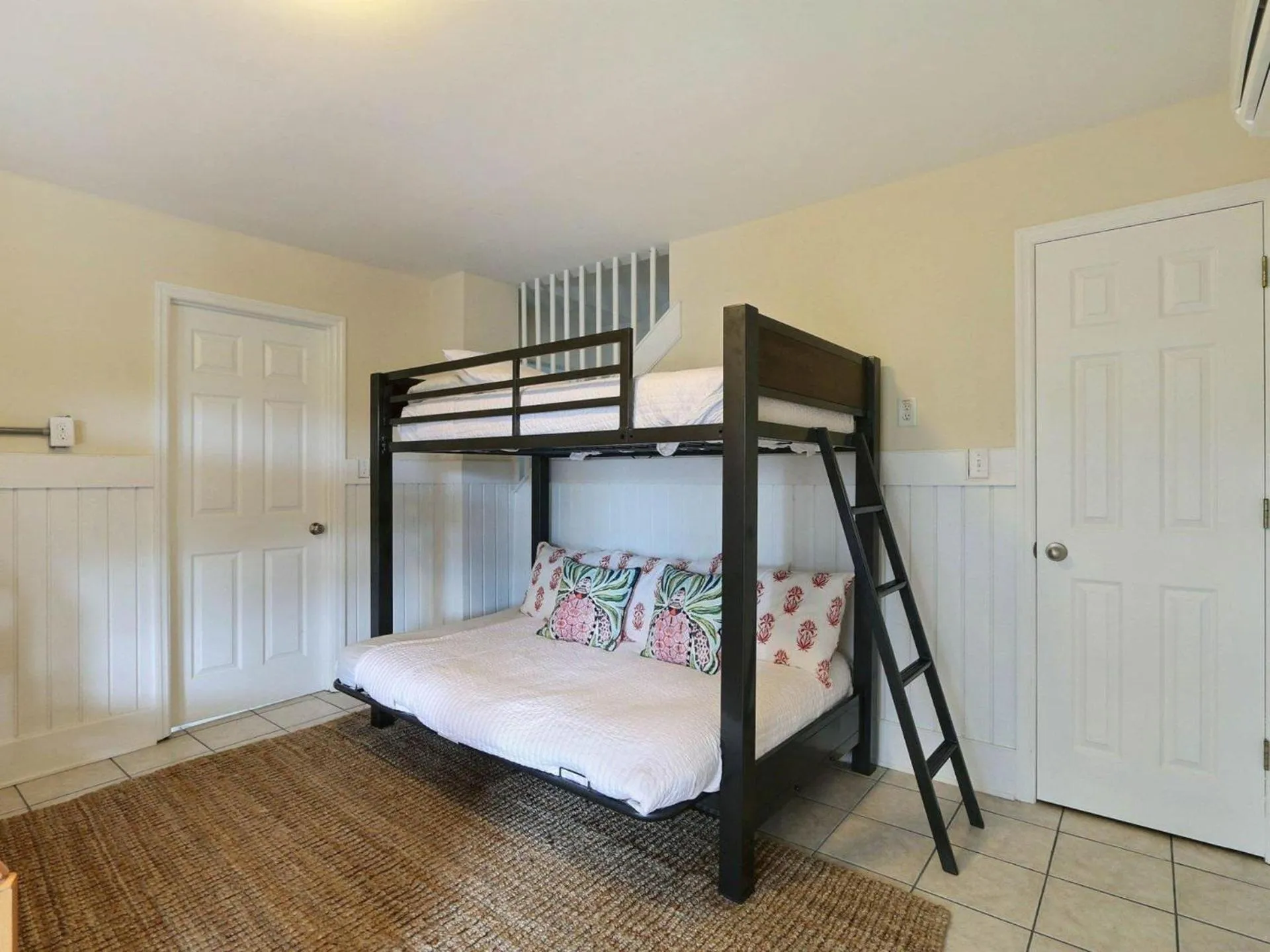 Bed in General George Marshall