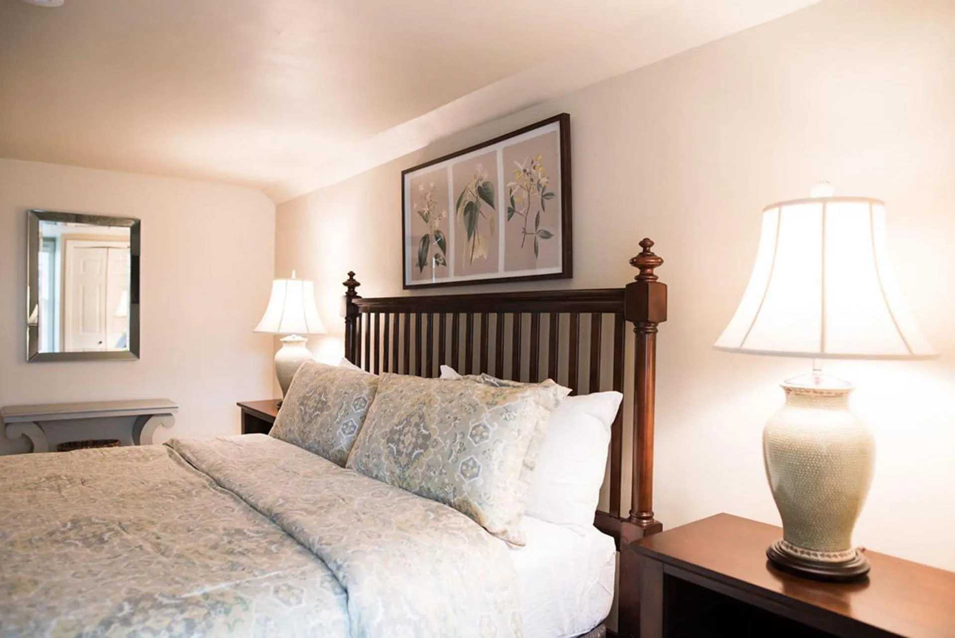 Bed in Orleans Square