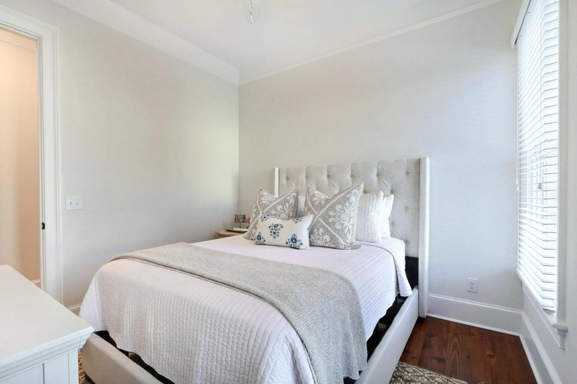 Bed in Habersham Hall