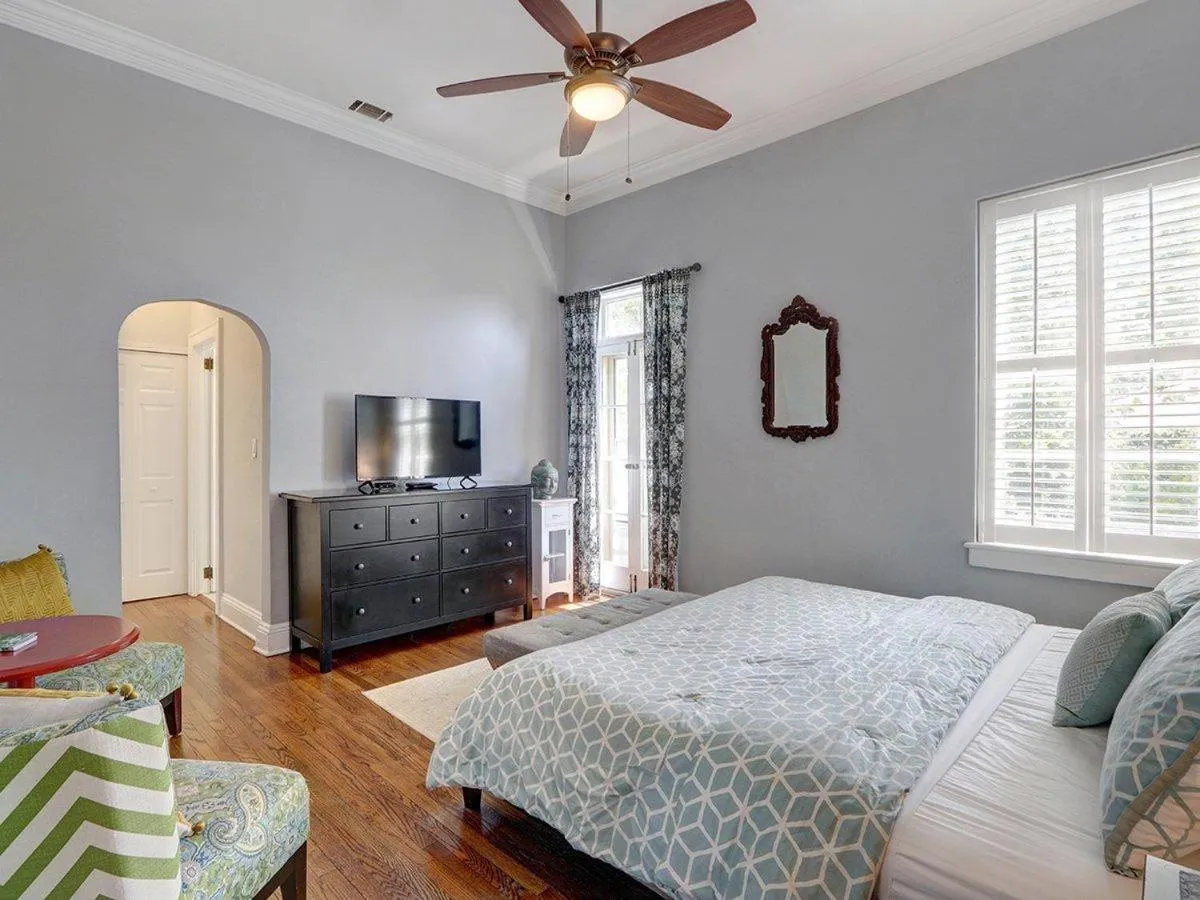 Bed in Charm on Liberty