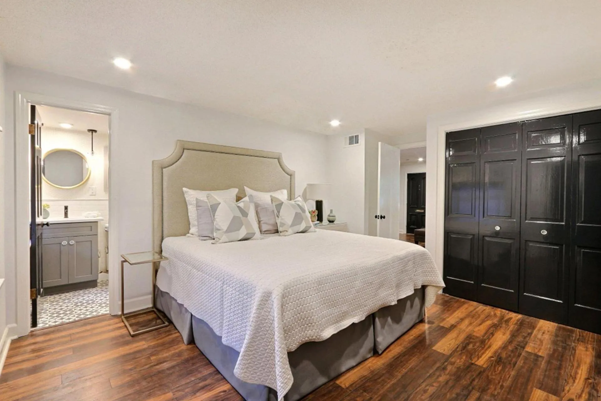 Bed in Isaac LaRoche Estate