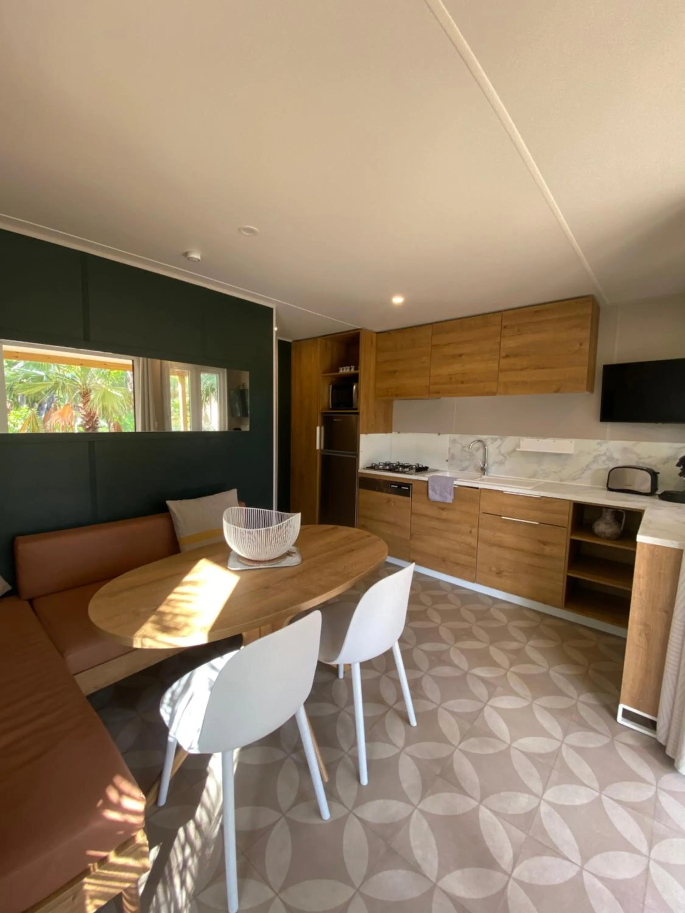 Kitchen or kitchenette in Mobil Homes Vacances