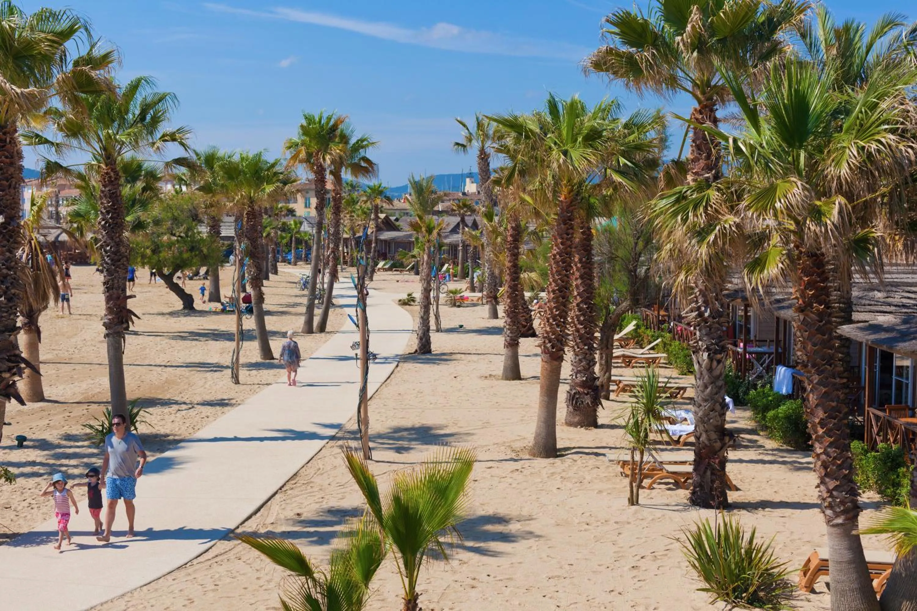 Property building in Mobil Homes Vacances