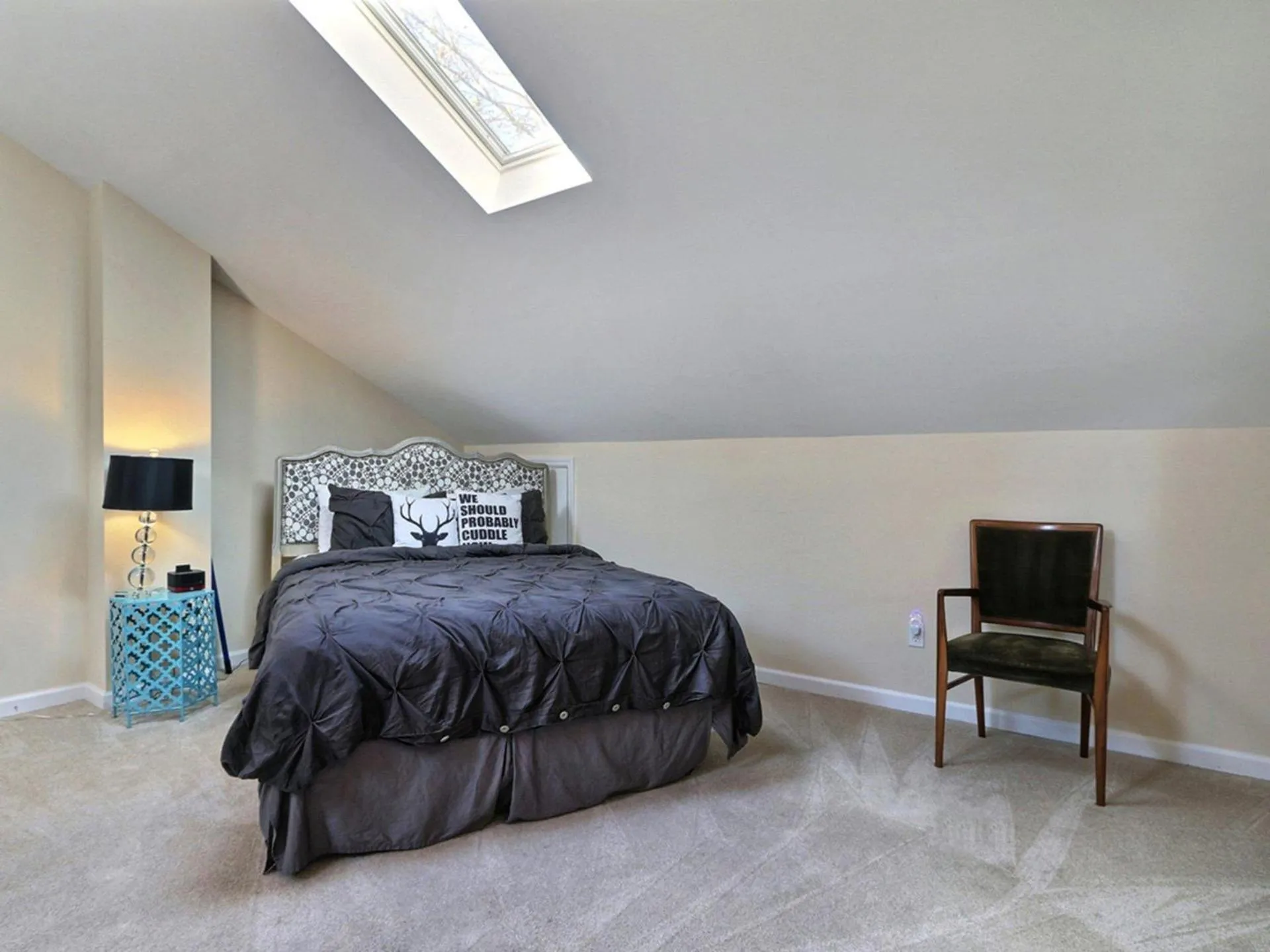 Bed in Pickett`s Place