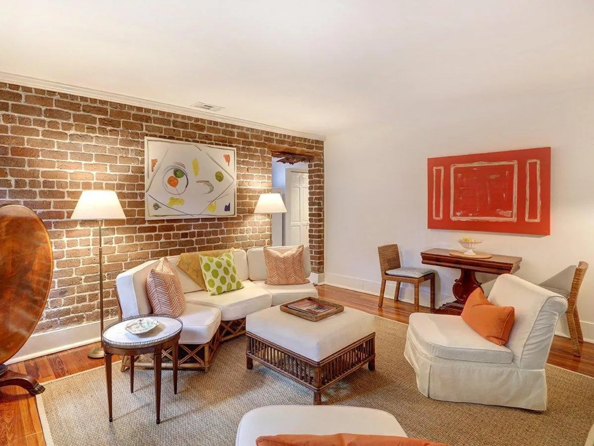 Jones Street Retreat