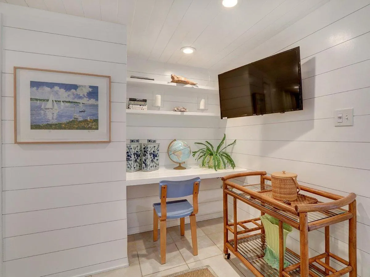 Jones Street Retreat