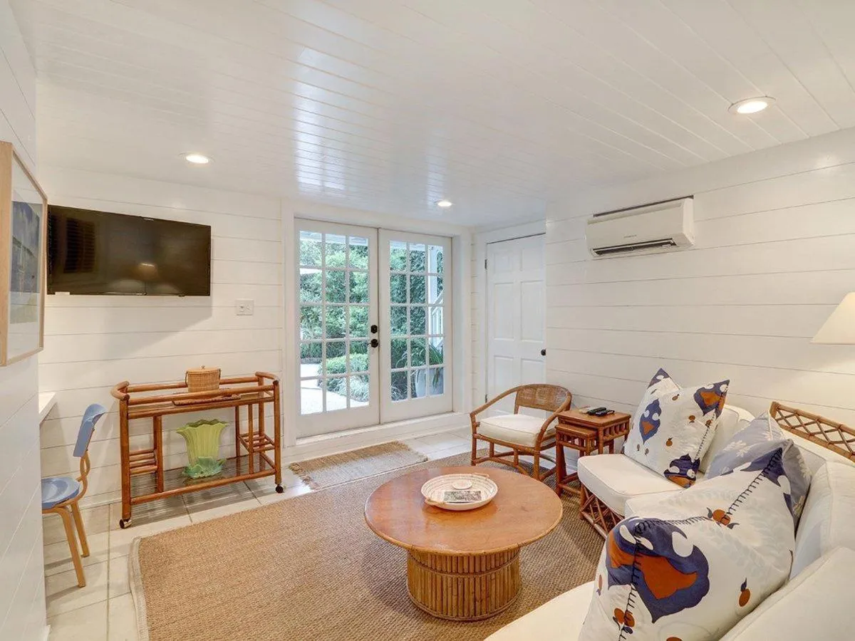 Jones Street Retreat