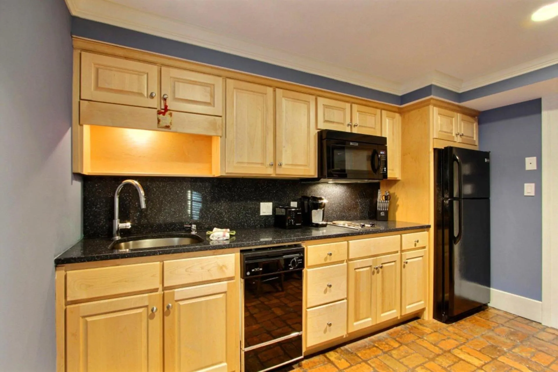 Bird Baldwin Magnolia Suite