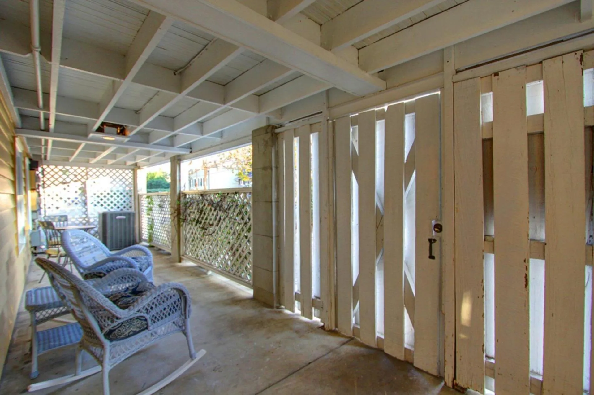 Bird Baldwin Magnolia Suite