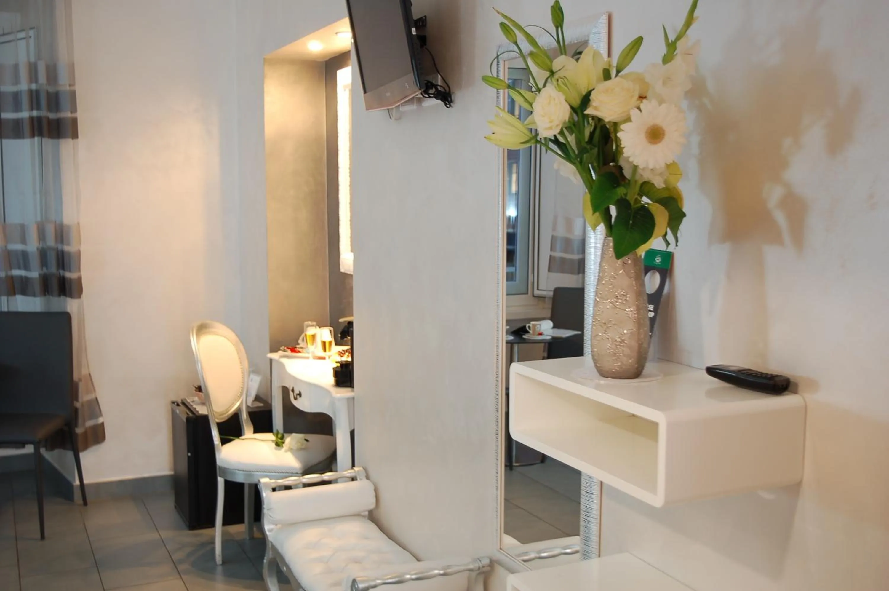 Photo of the whole room in Relais Cavour Inn