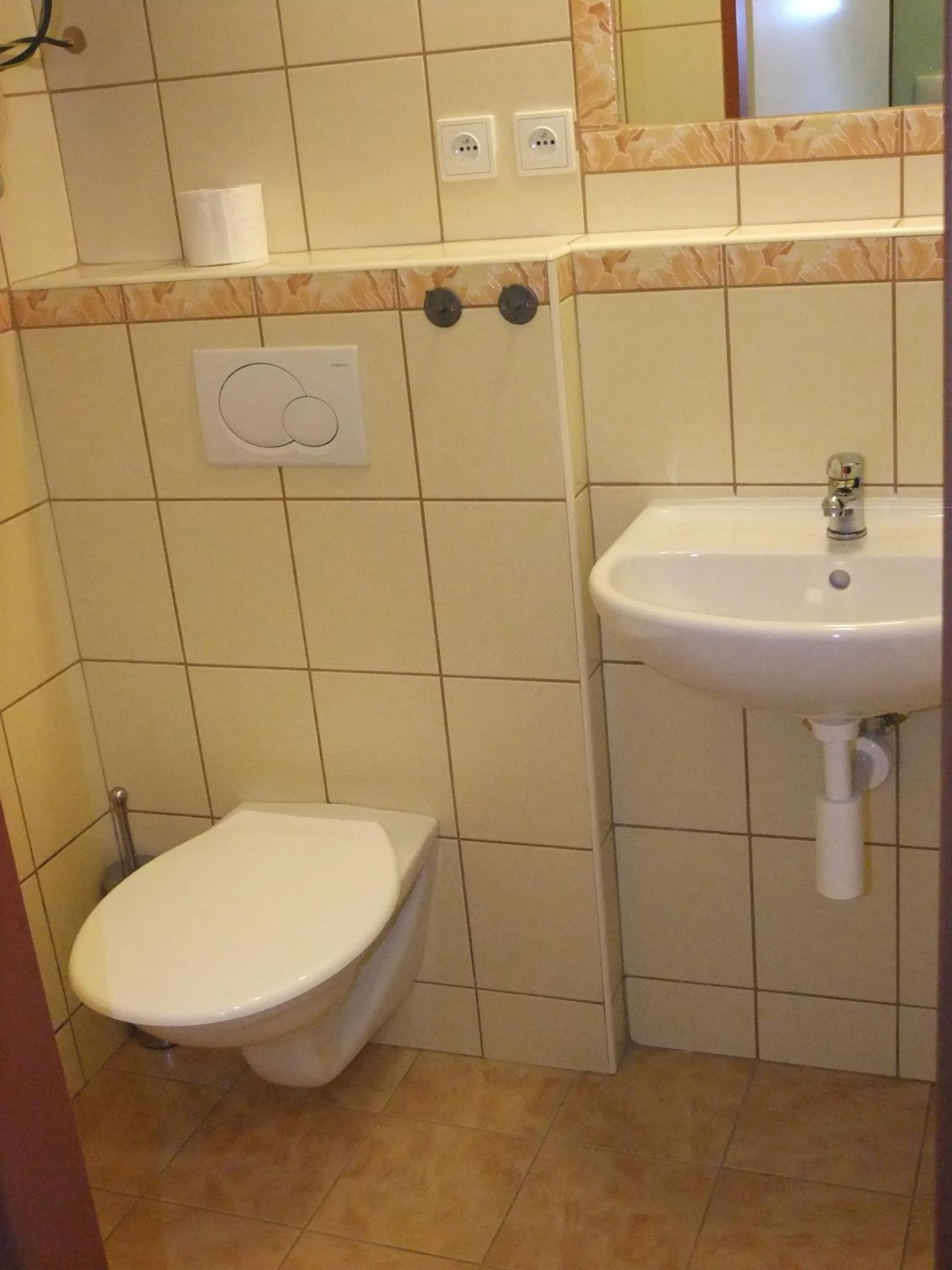 Toilet in Hotel Formule