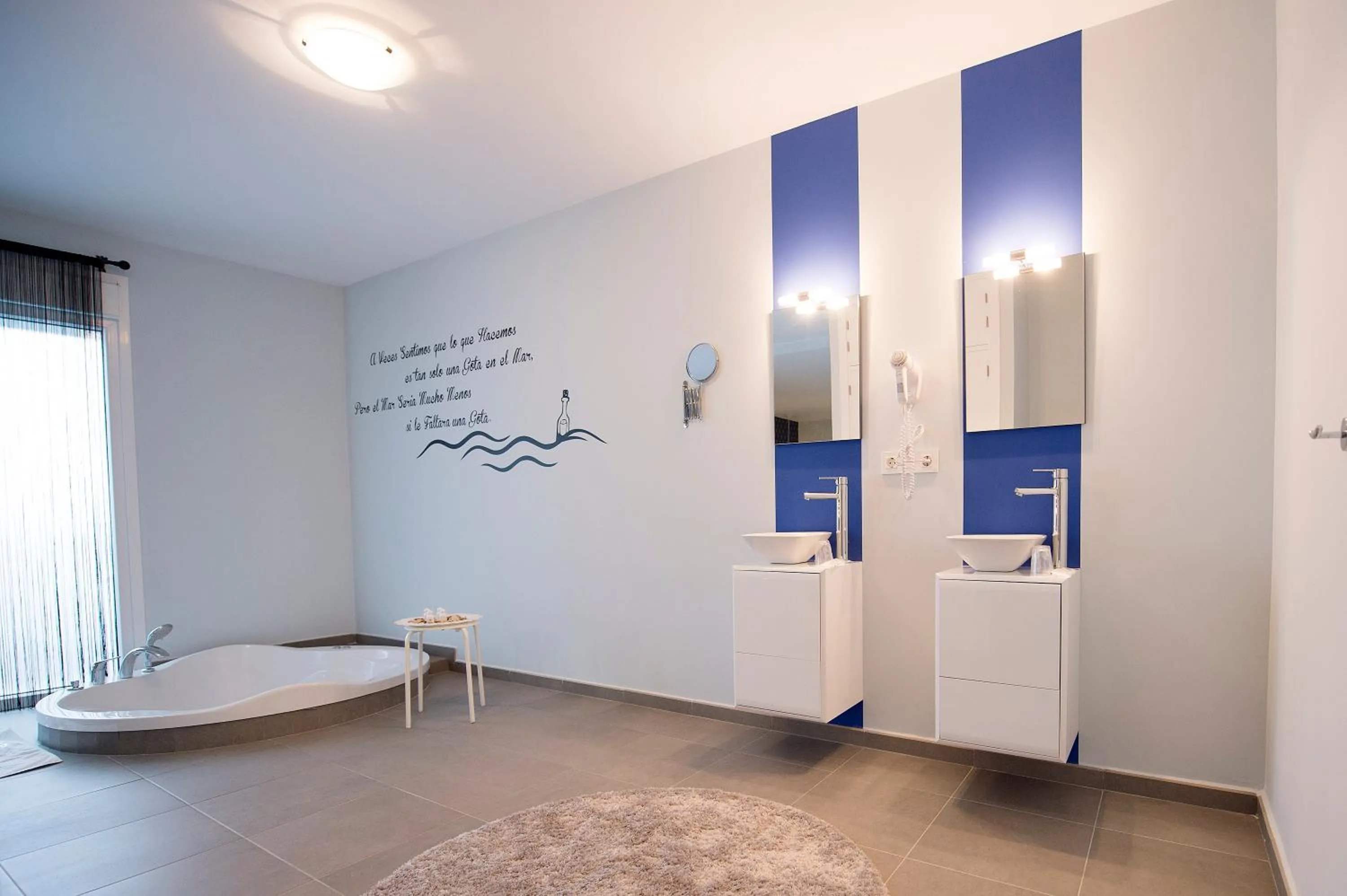 Bathroom in Apartamentos Turísticos La Boutique del Mar