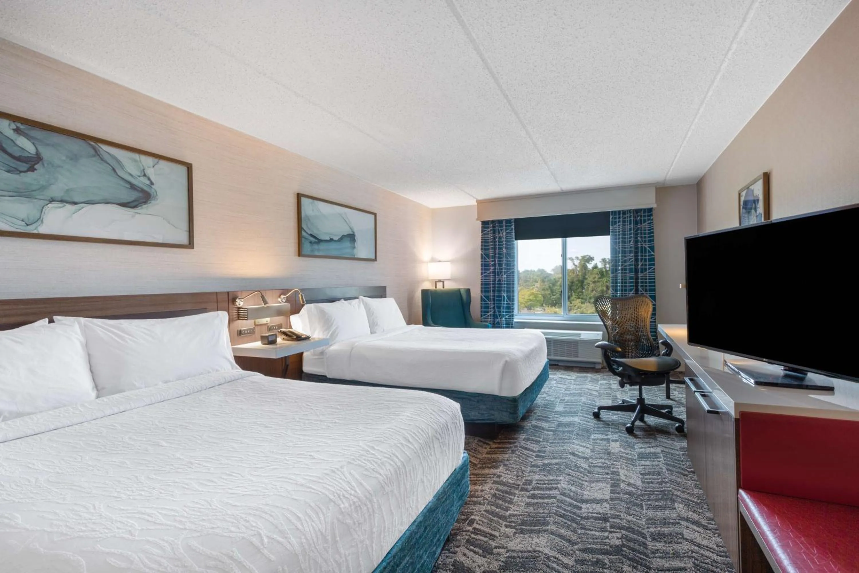 Bed in Hilton Garden Inn Islip/MacArthur Airport