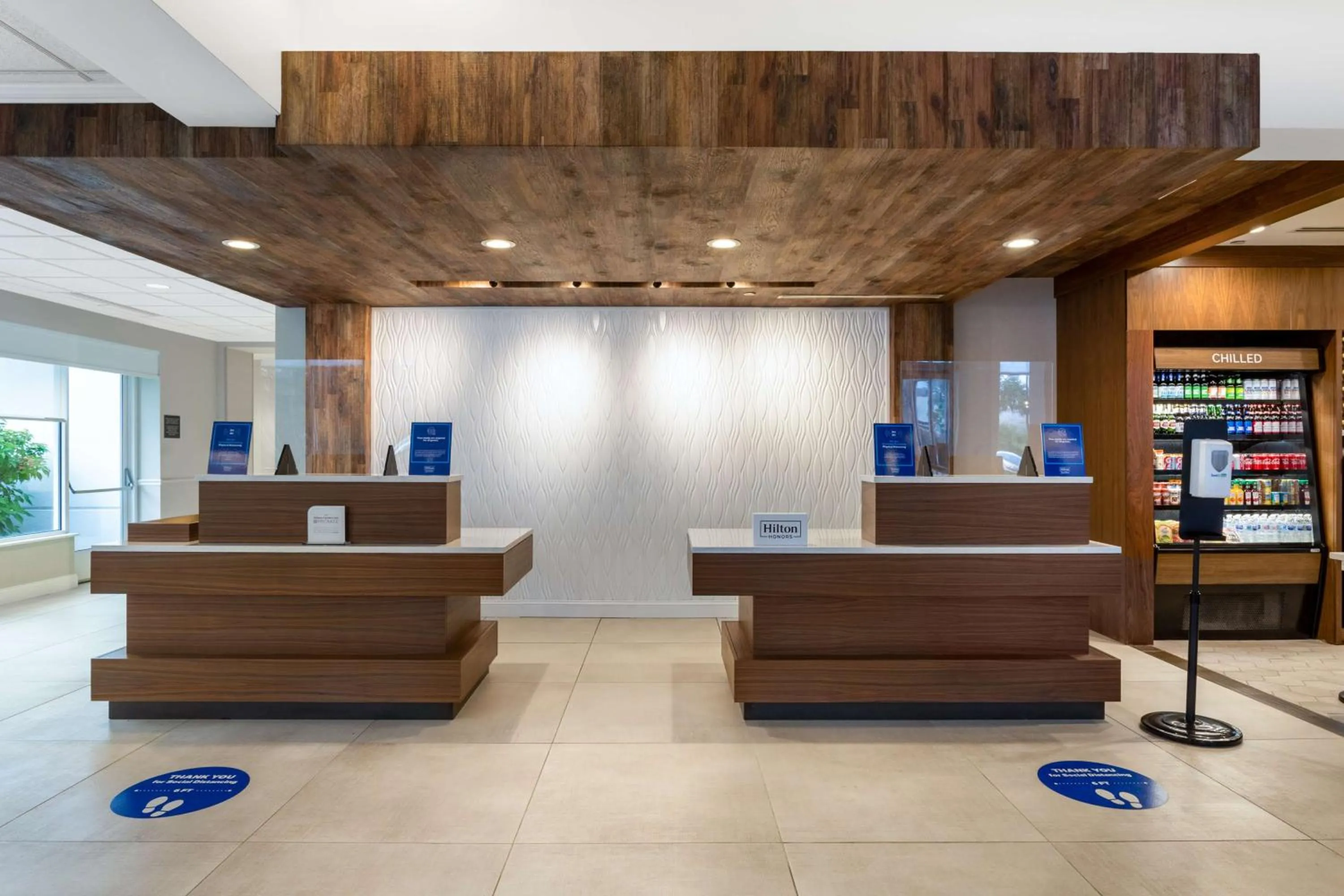 Lobby or reception in Hilton Garden Inn Islip/MacArthur Airport