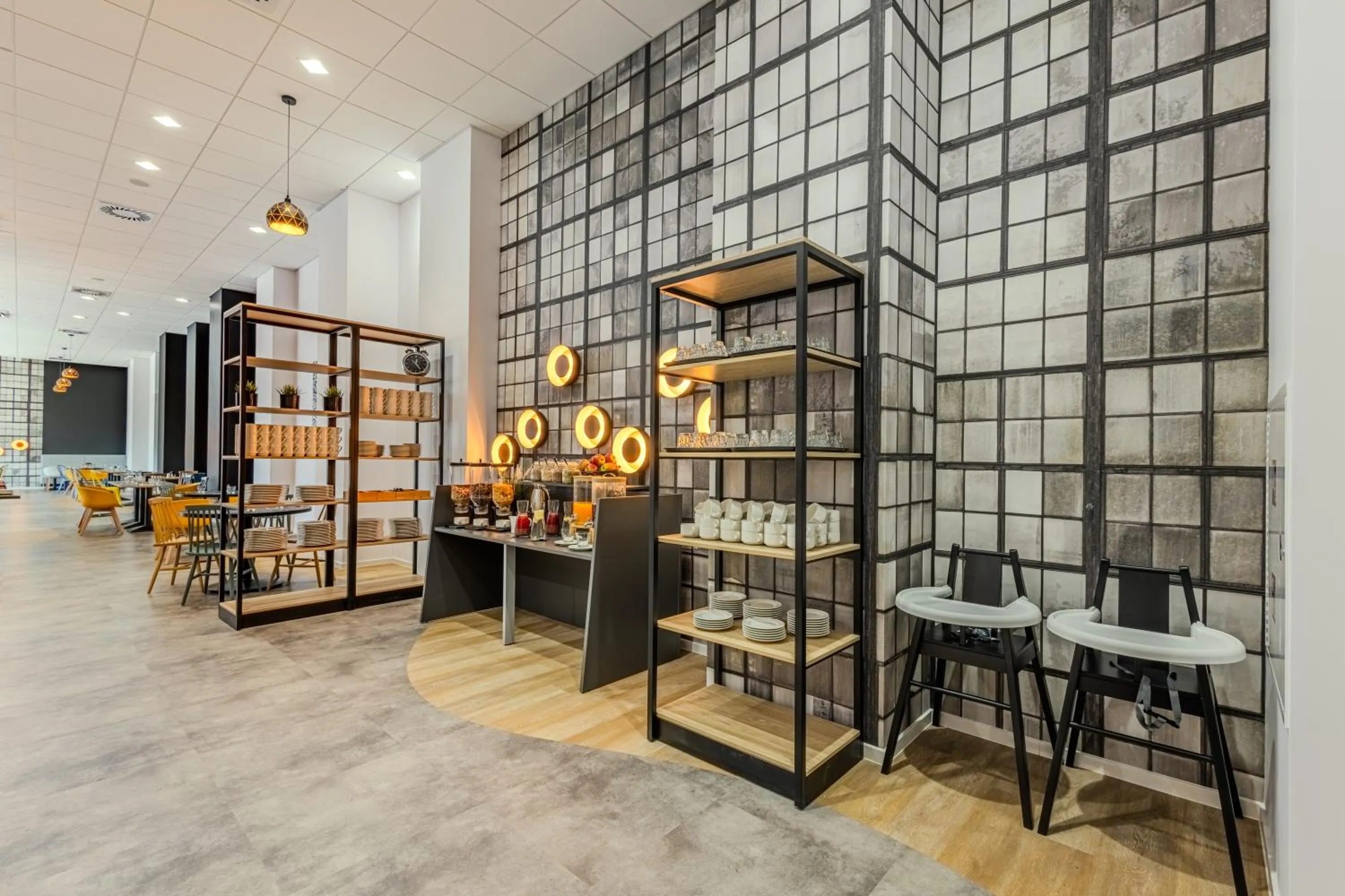 Restaurant/places to eat in Campanile Warszawa Północ