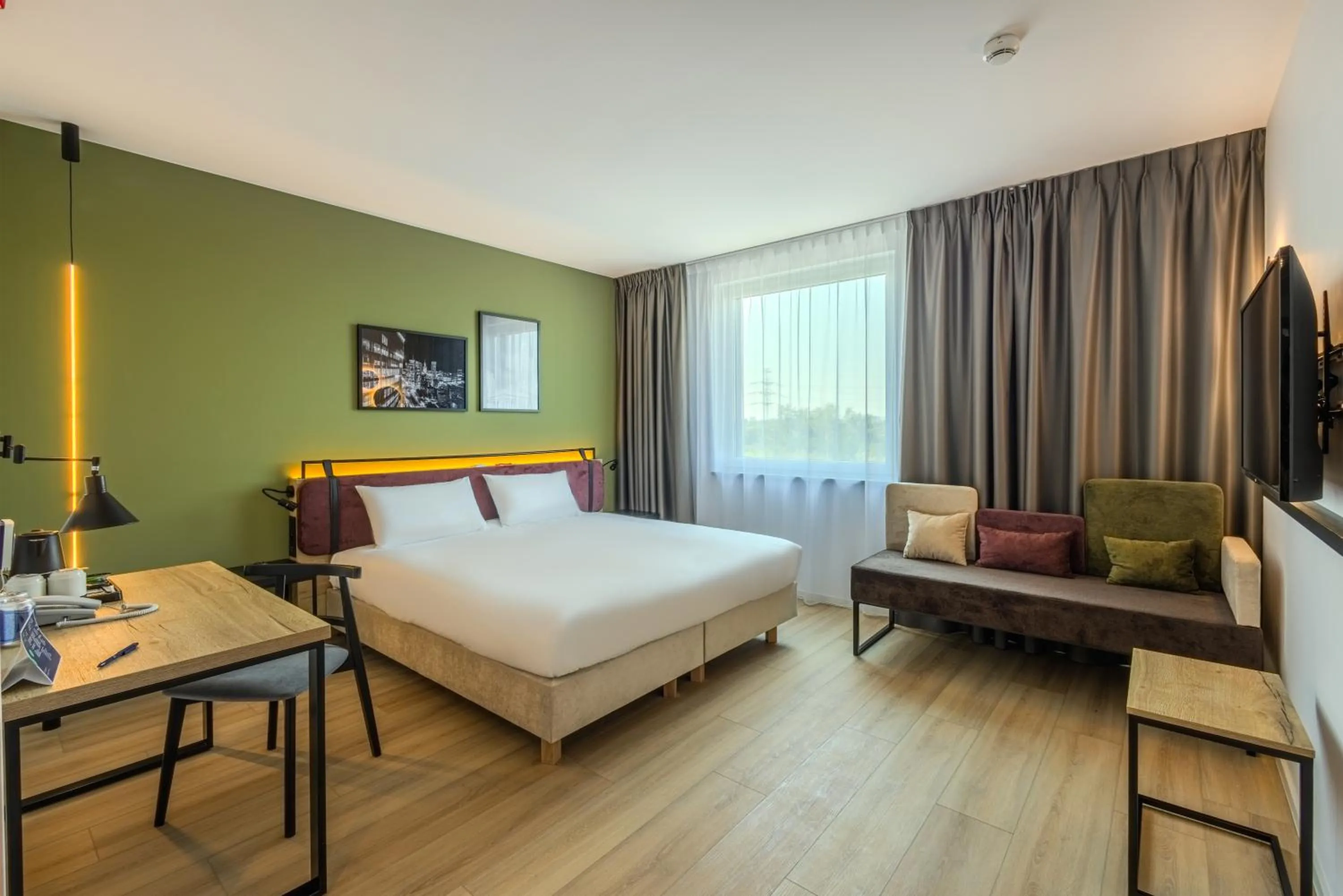 Photo of the whole room, Bed in Campanile Warszawa Północ