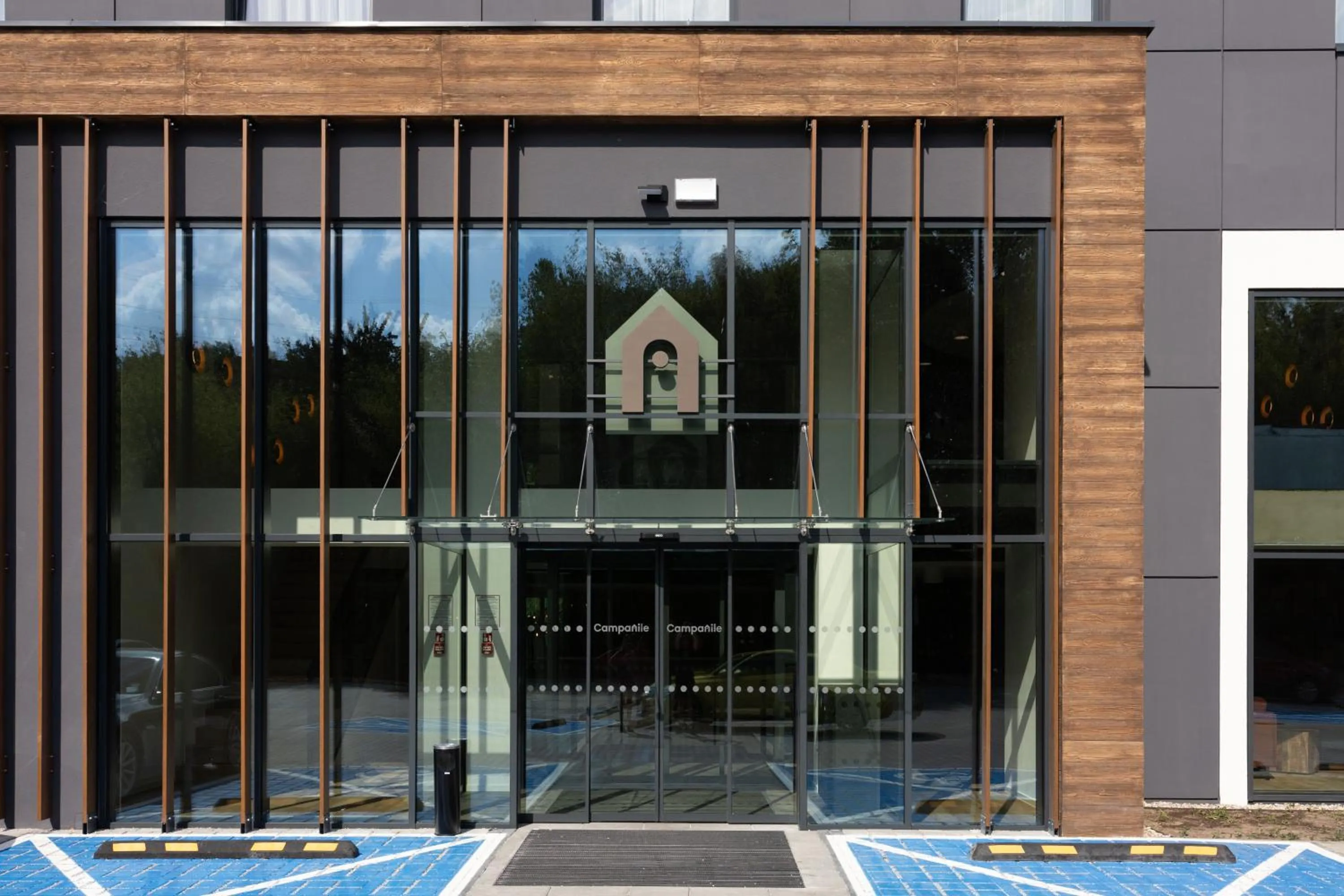 Property building in Campanile Warszawa Północ
