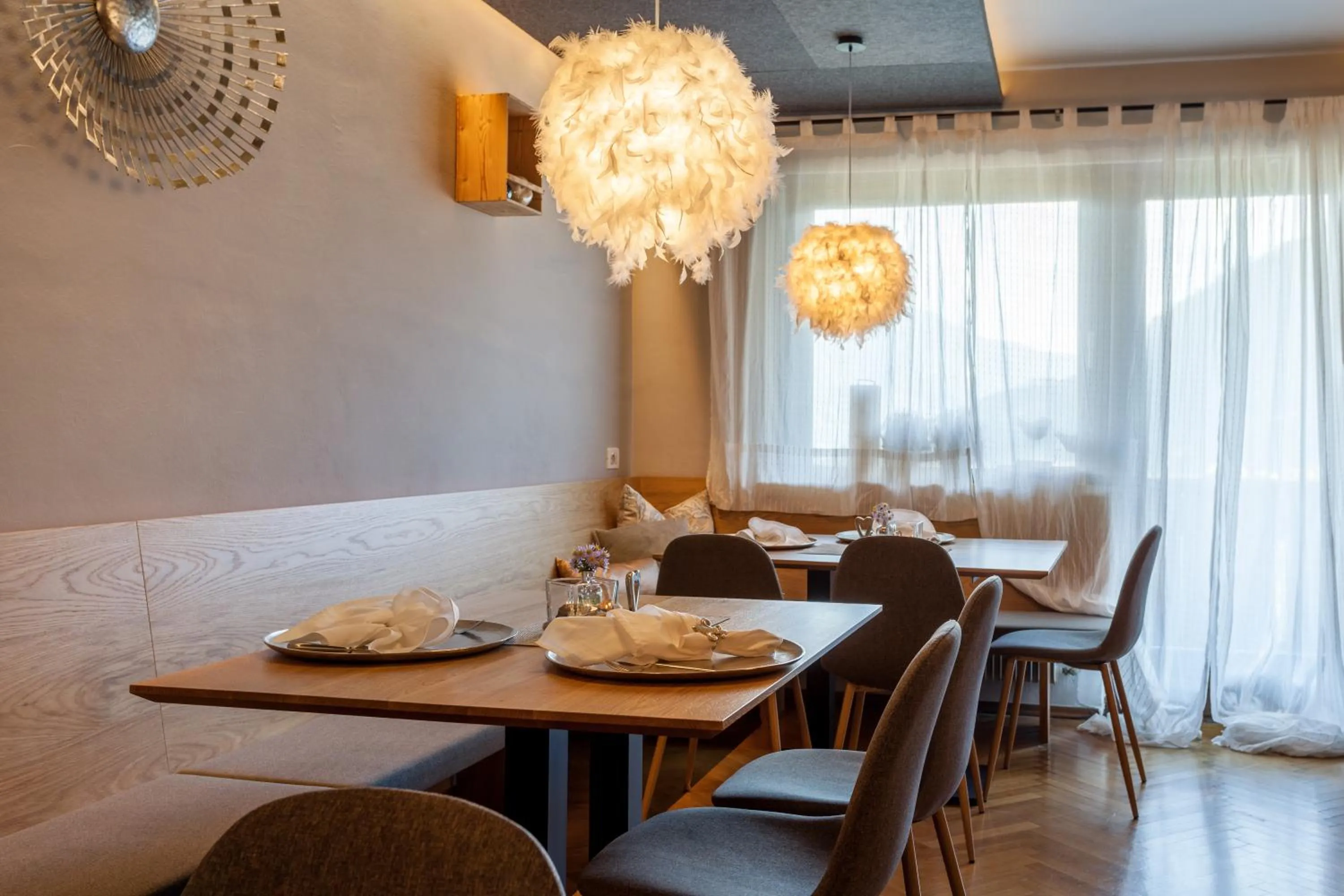 Restaurant/places to eat in Hotel Residence MaVie
