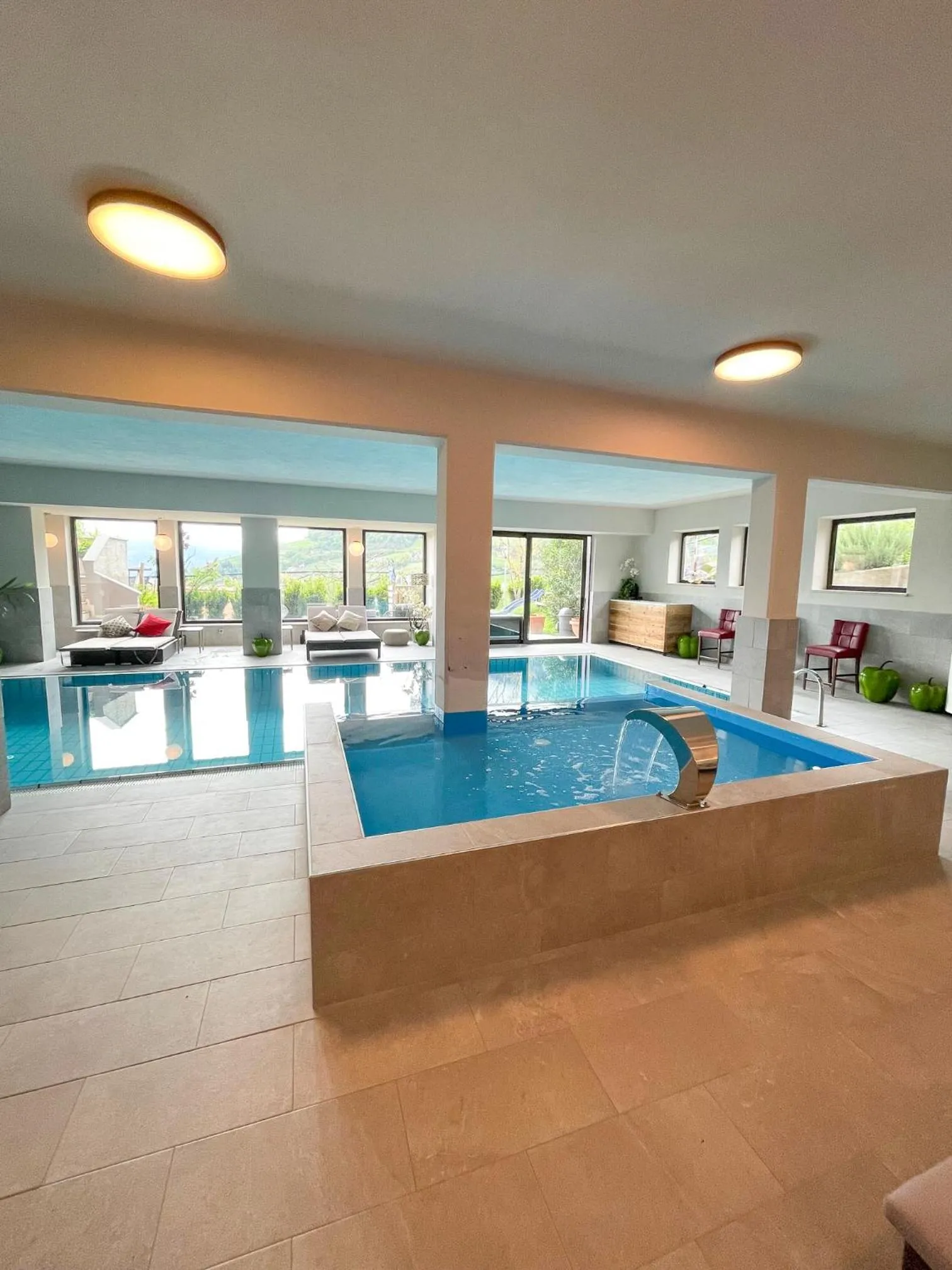 Swimming pool in Hotel Residence MaVie