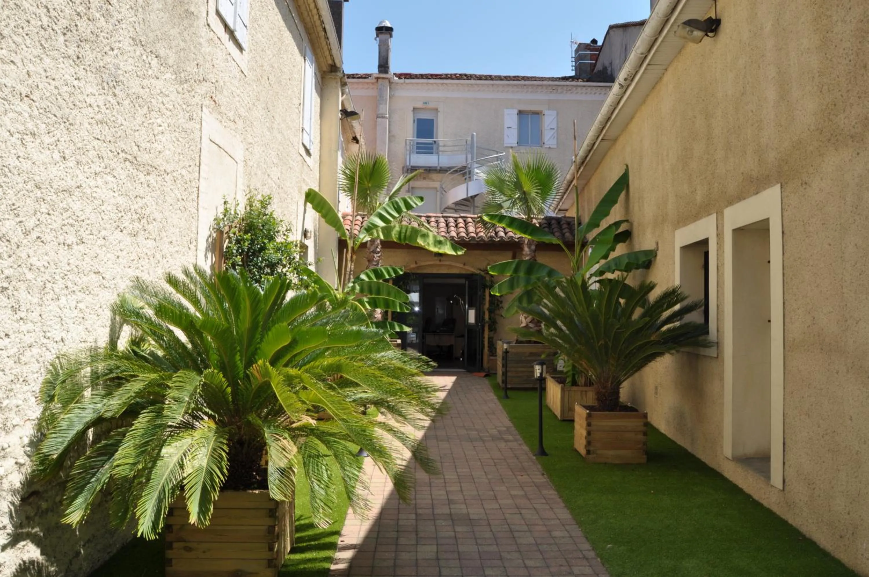 Facade/entrance in Hôtel Le Loft