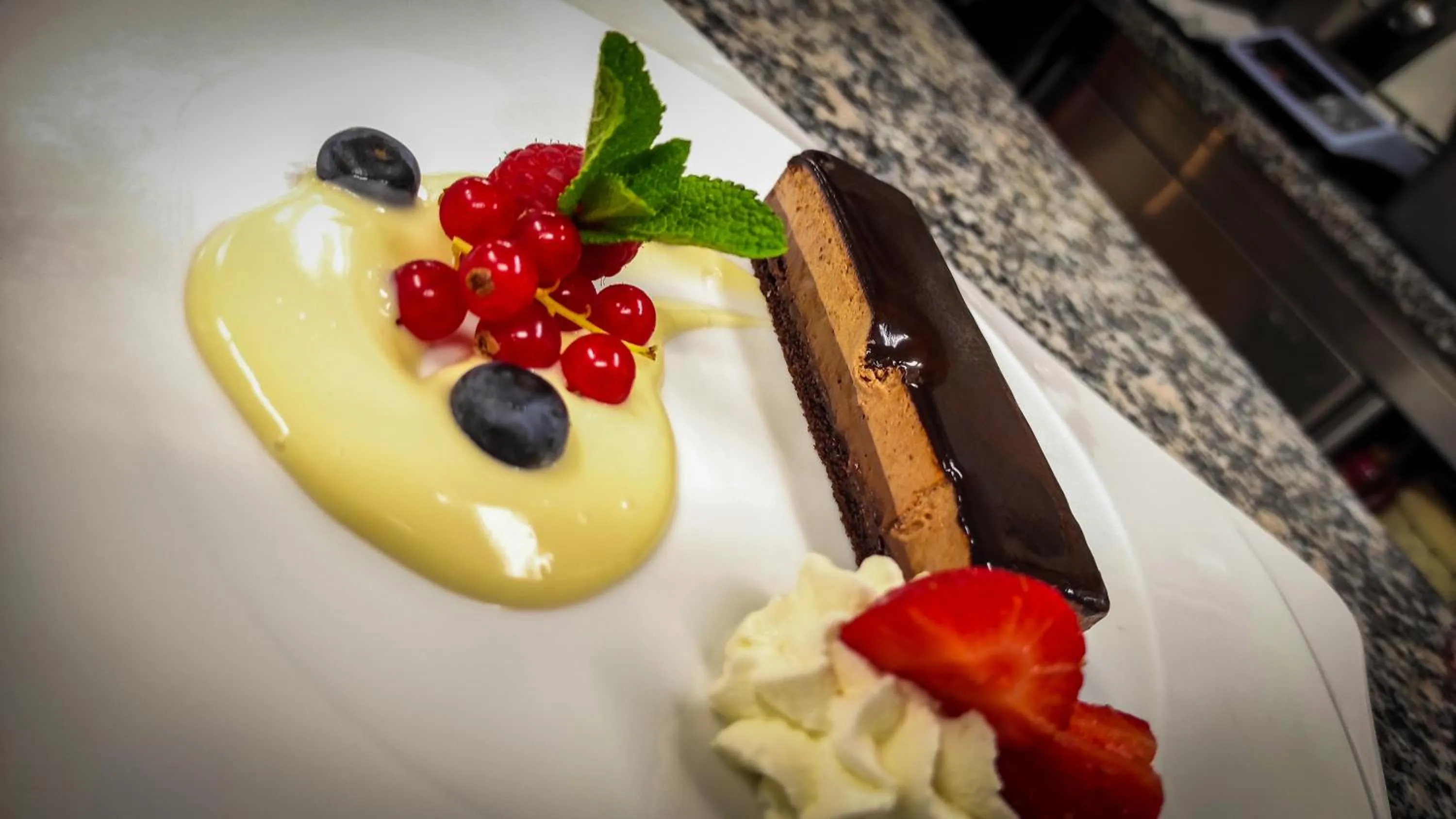 Restaurant/places to eat in Hotel El Pilon