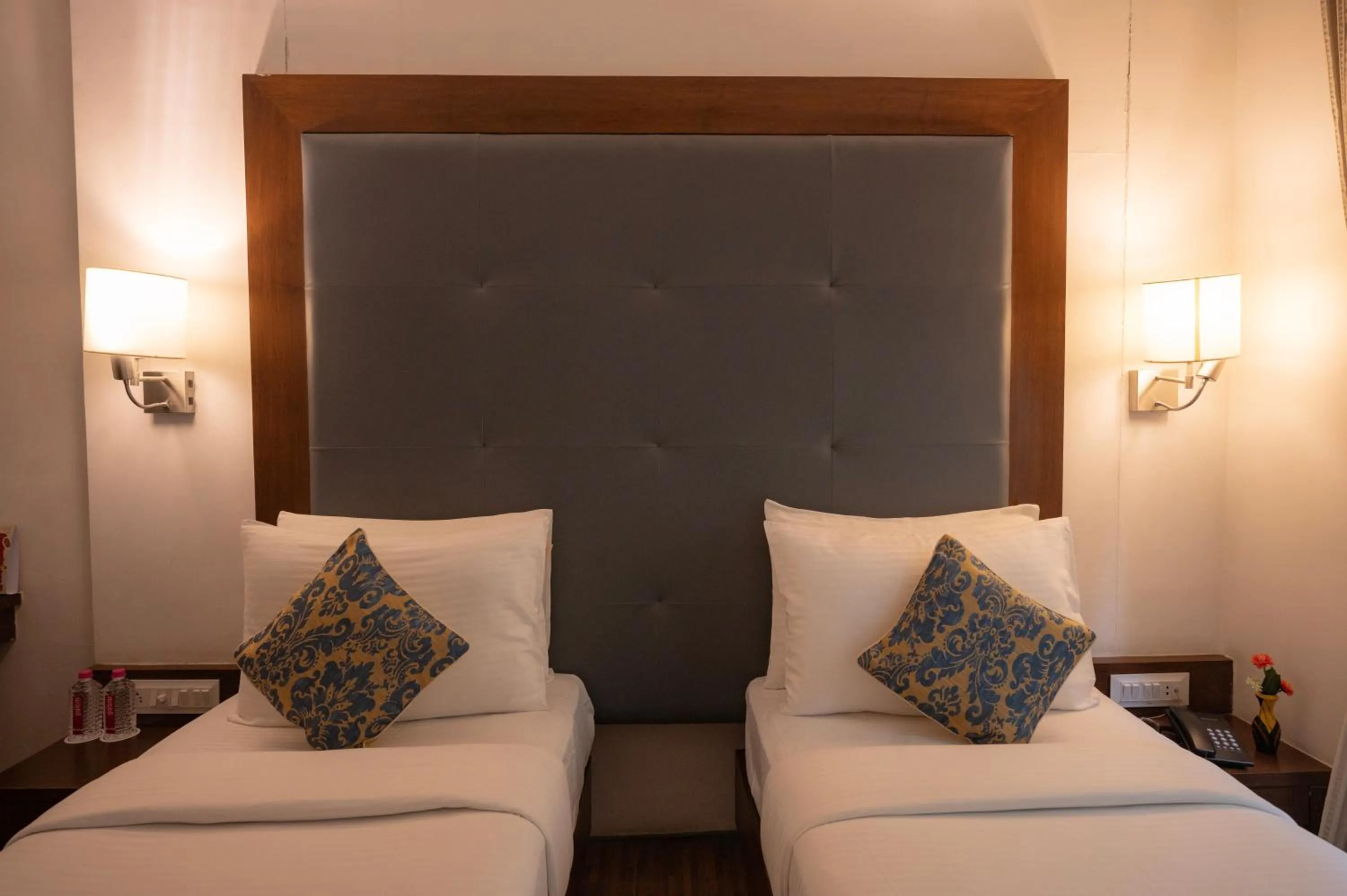 Bed in Hotel Clarks Collection Bhavnagar