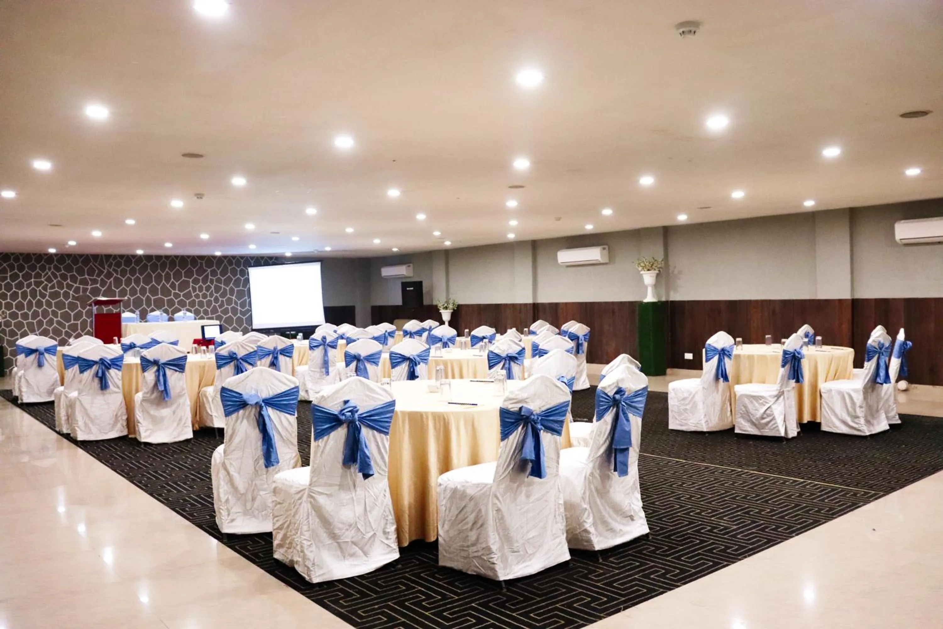 Banquet/Function facilities in Hotel Clarks Collection Bhavnagar