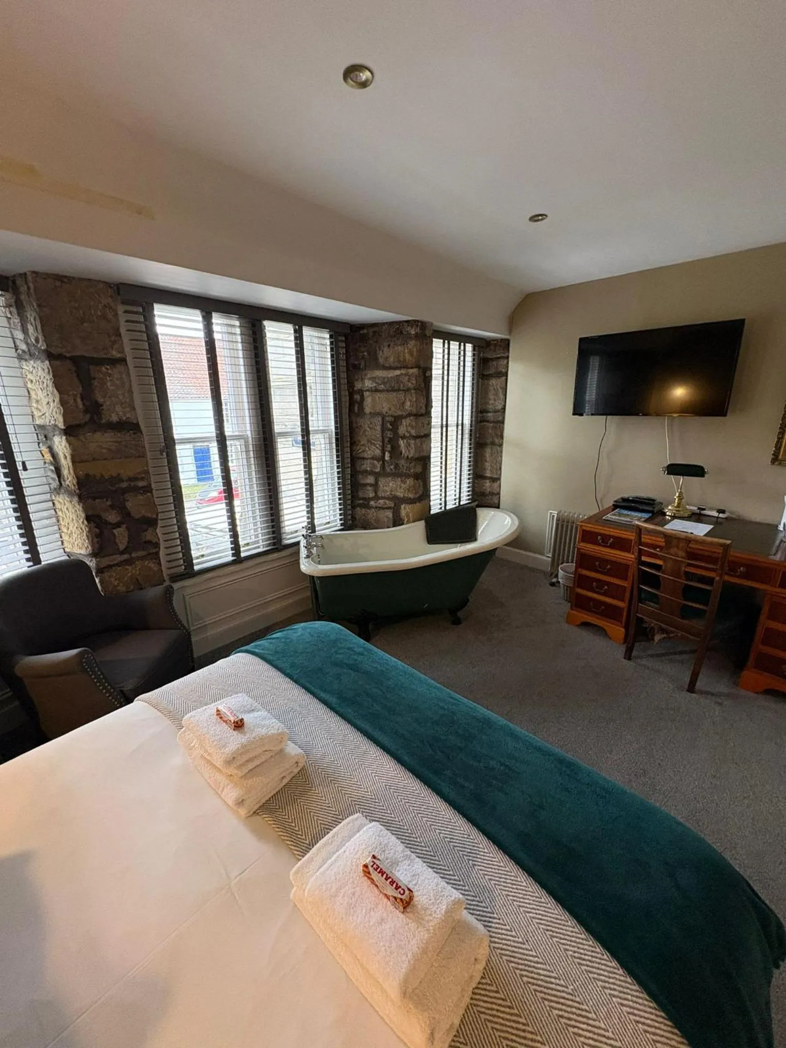 Bed in The Covenanter Hotel