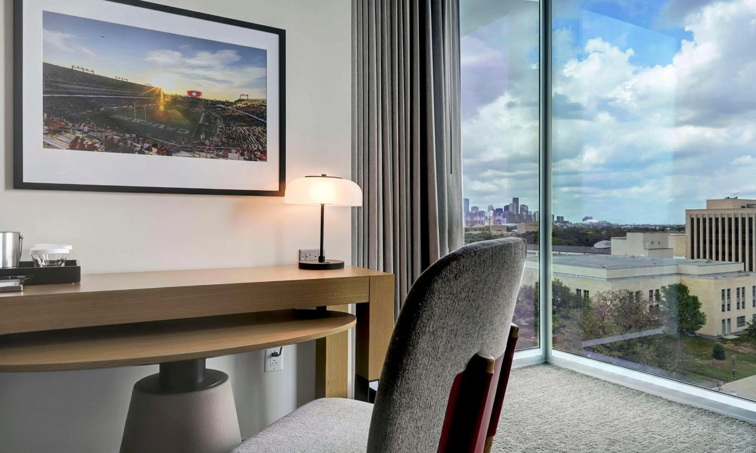 Bedroom in Hilton University of Houston