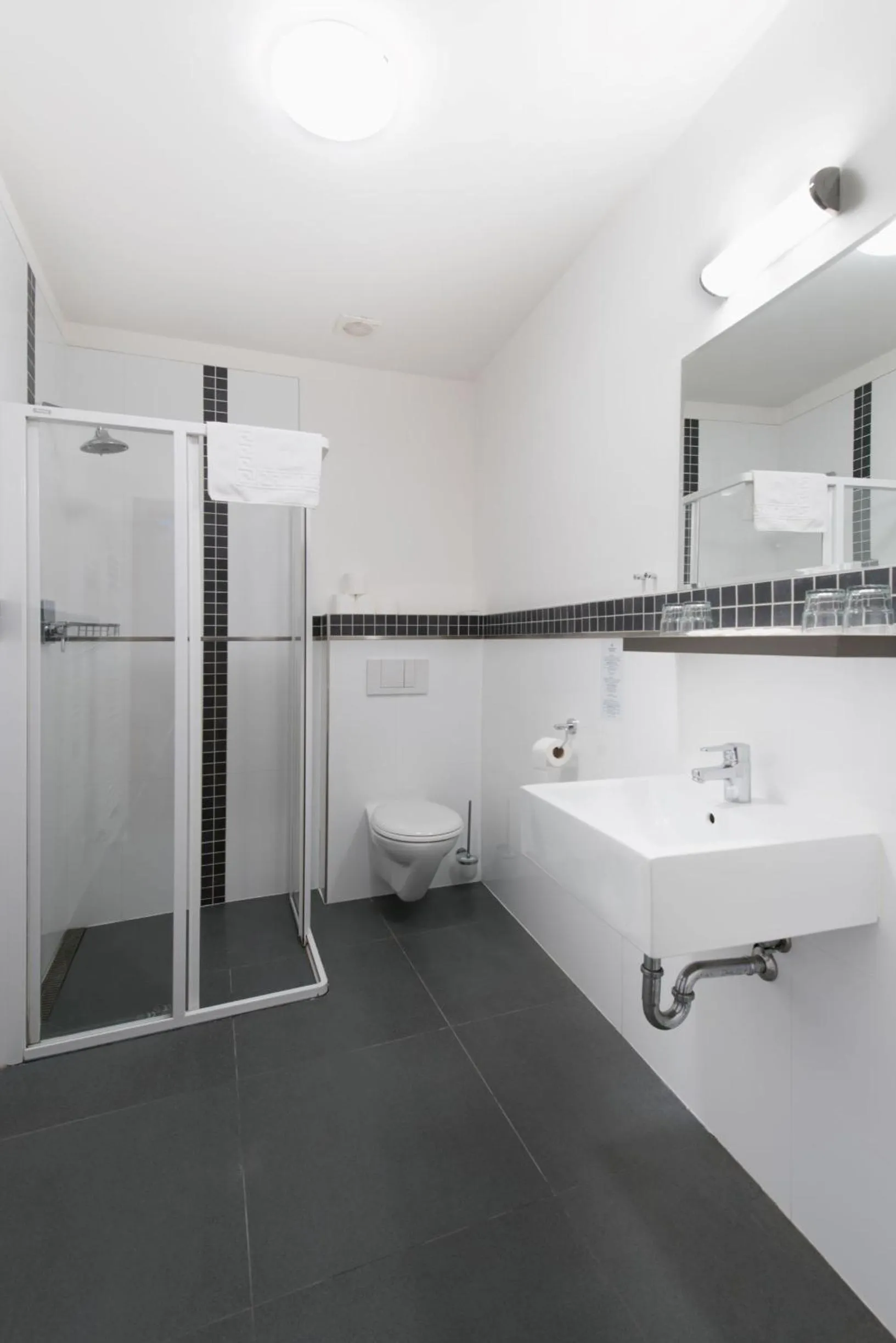 Shower in Hotel Pošta