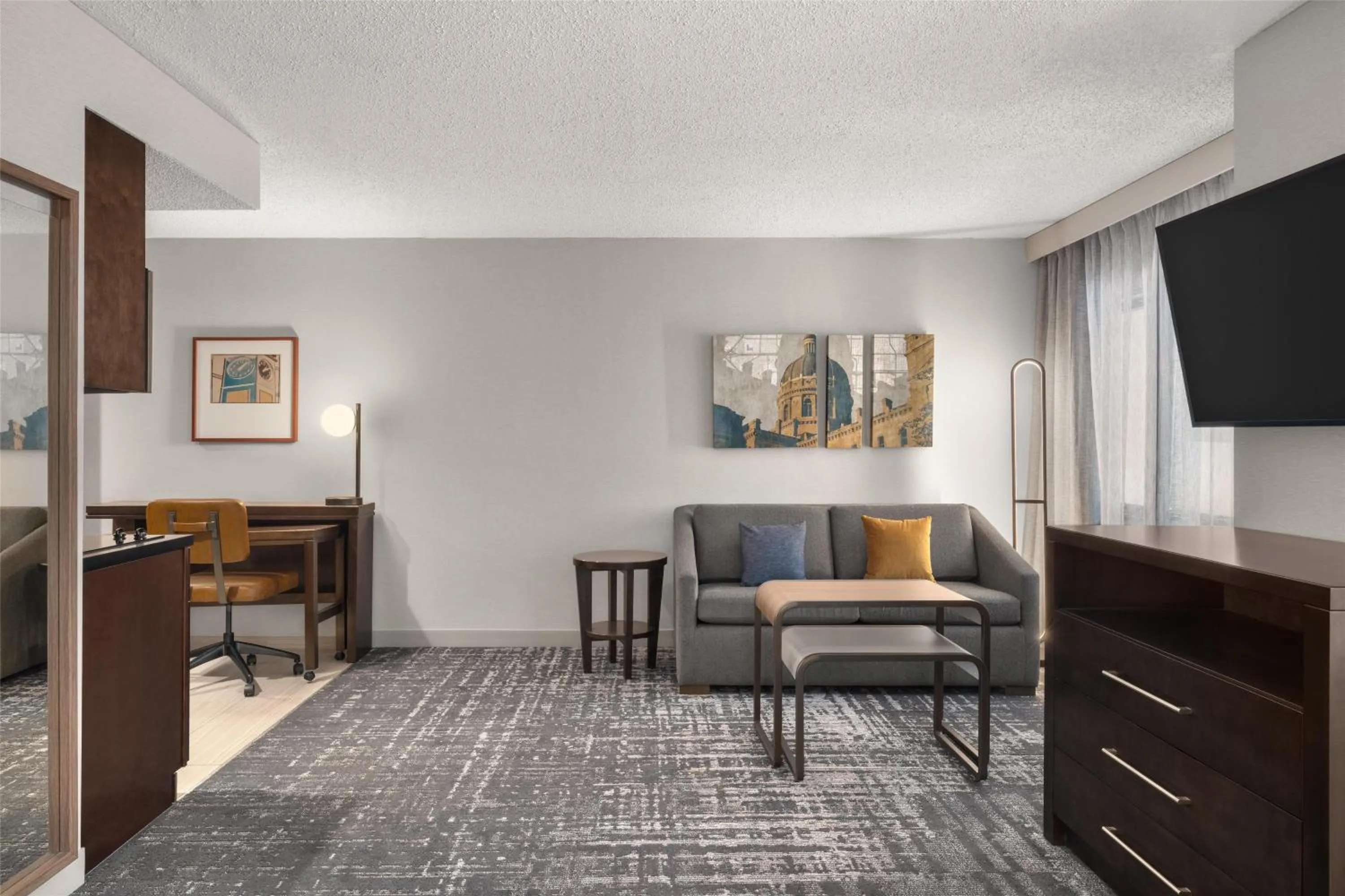 Living room in Homewood Suites by Hilton Indianapolis Carmel