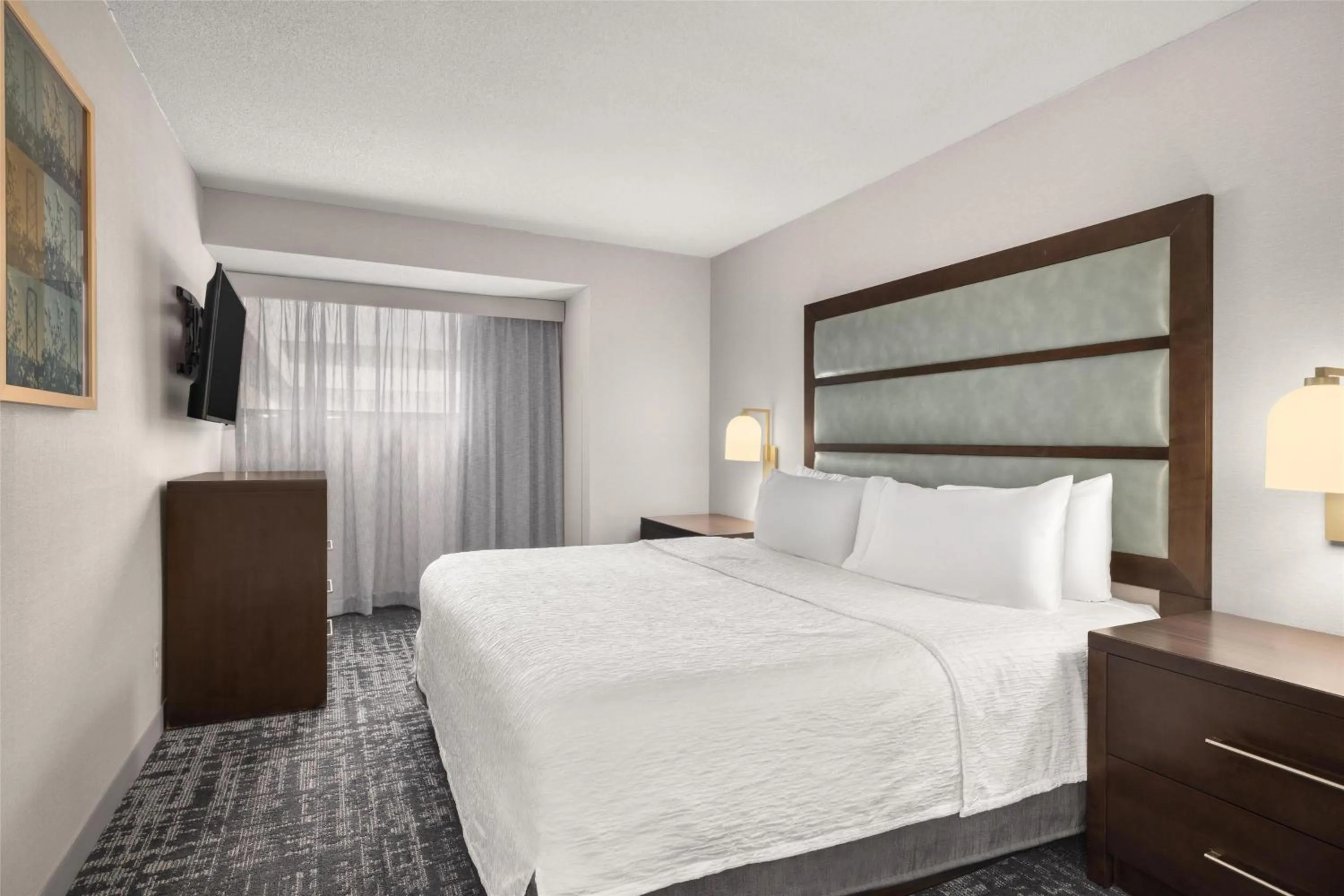 Bed in Homewood Suites by Hilton Indianapolis Carmel