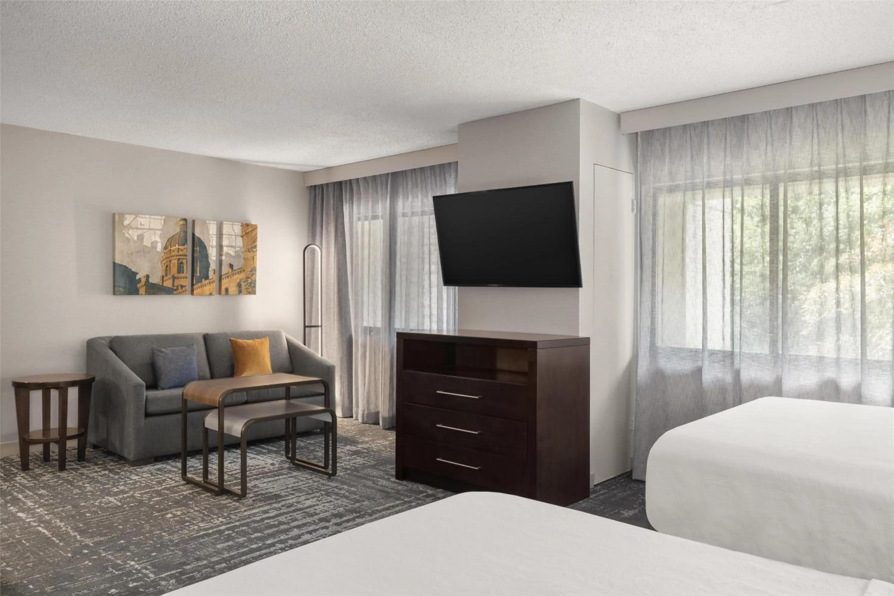 Living room, Bed in Homewood Suites by Hilton Indianapolis Carmel