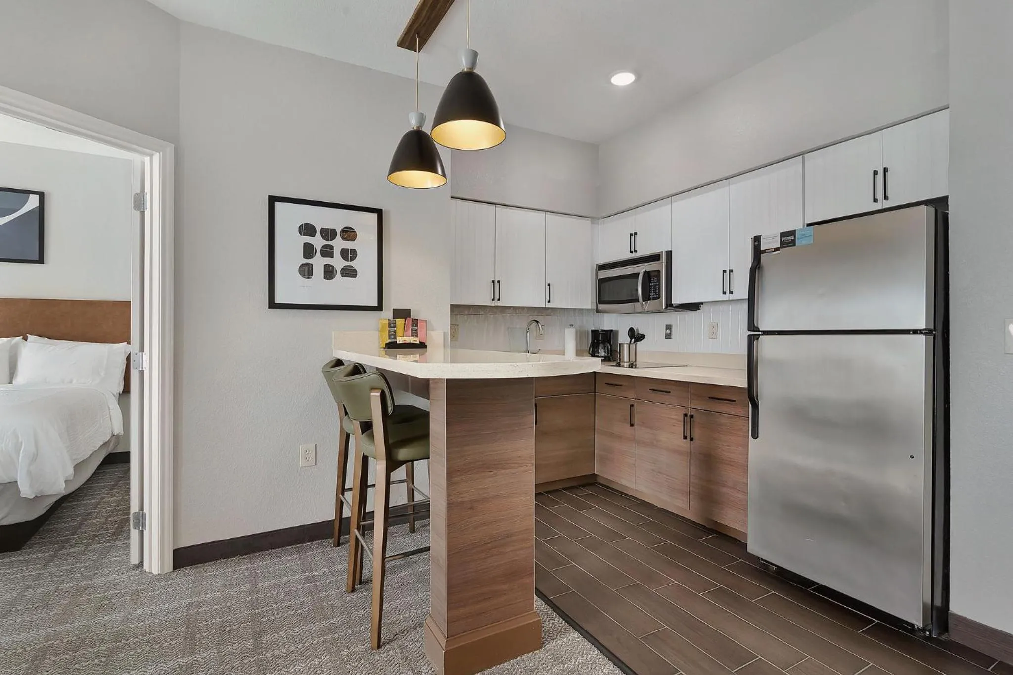 Photo of the whole room, Bed in Staybridge Suites Longview by IHG