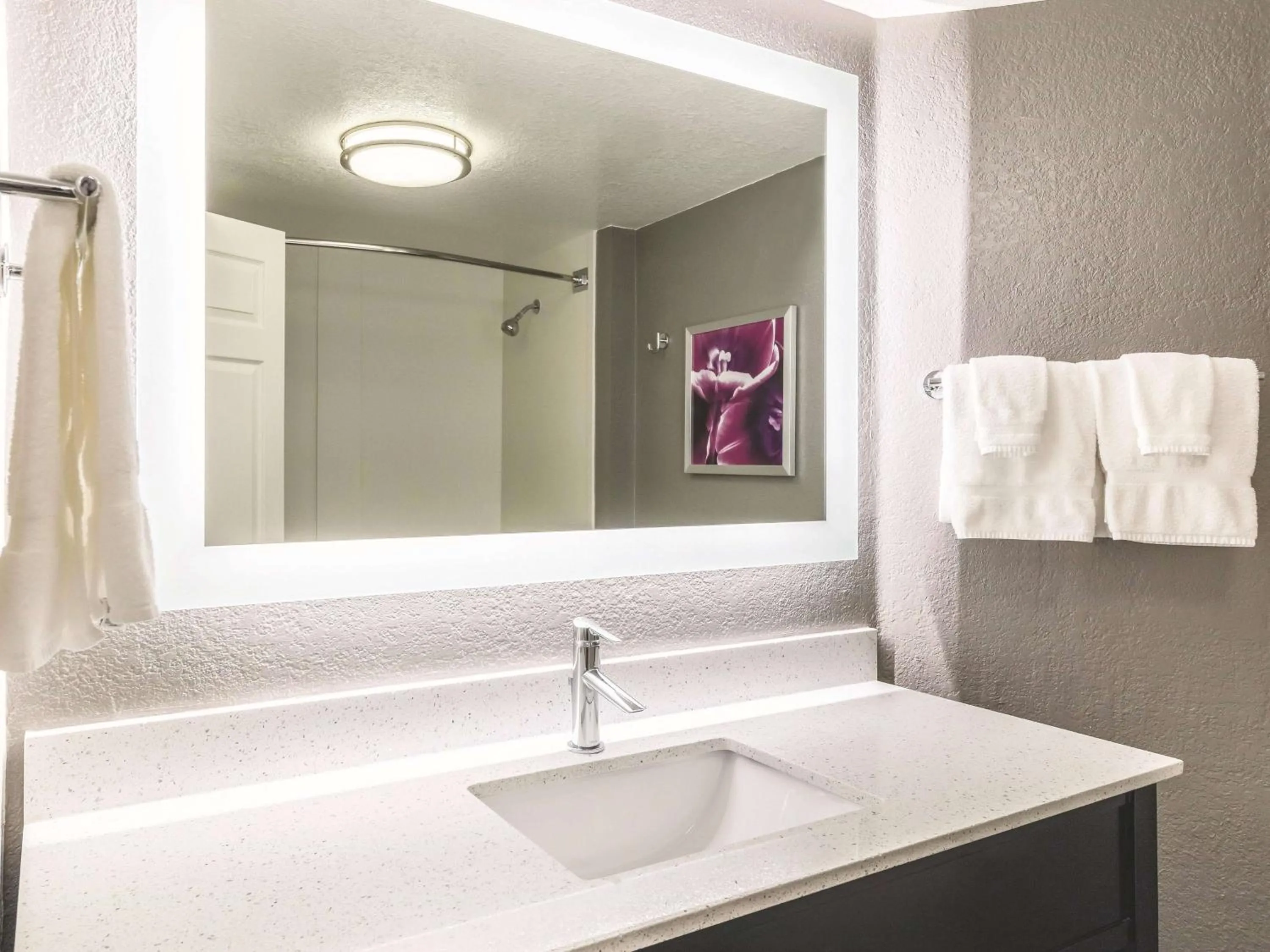 Bathroom in La Quinta by Wyndham Austin Airport