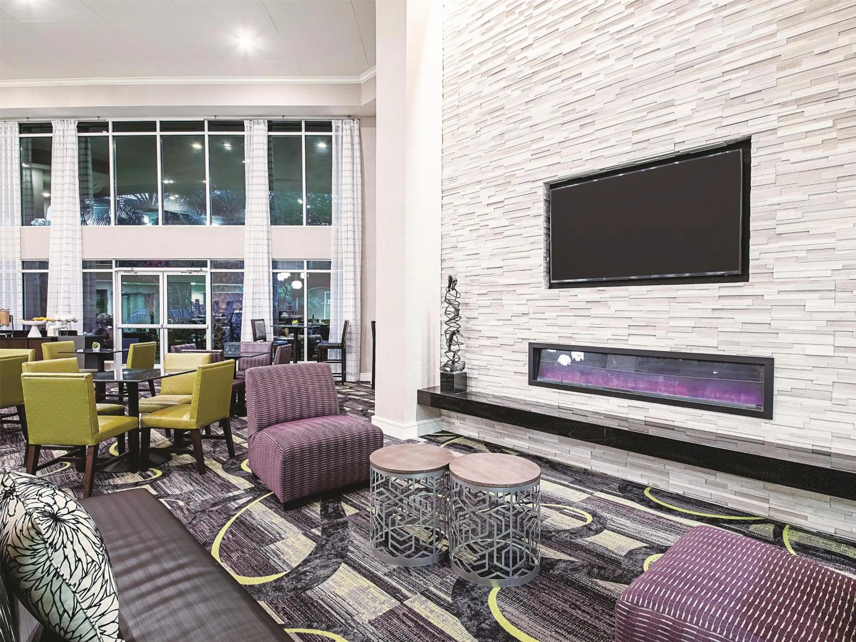 Lobby or reception in La Quinta by Wyndham Austin Airport