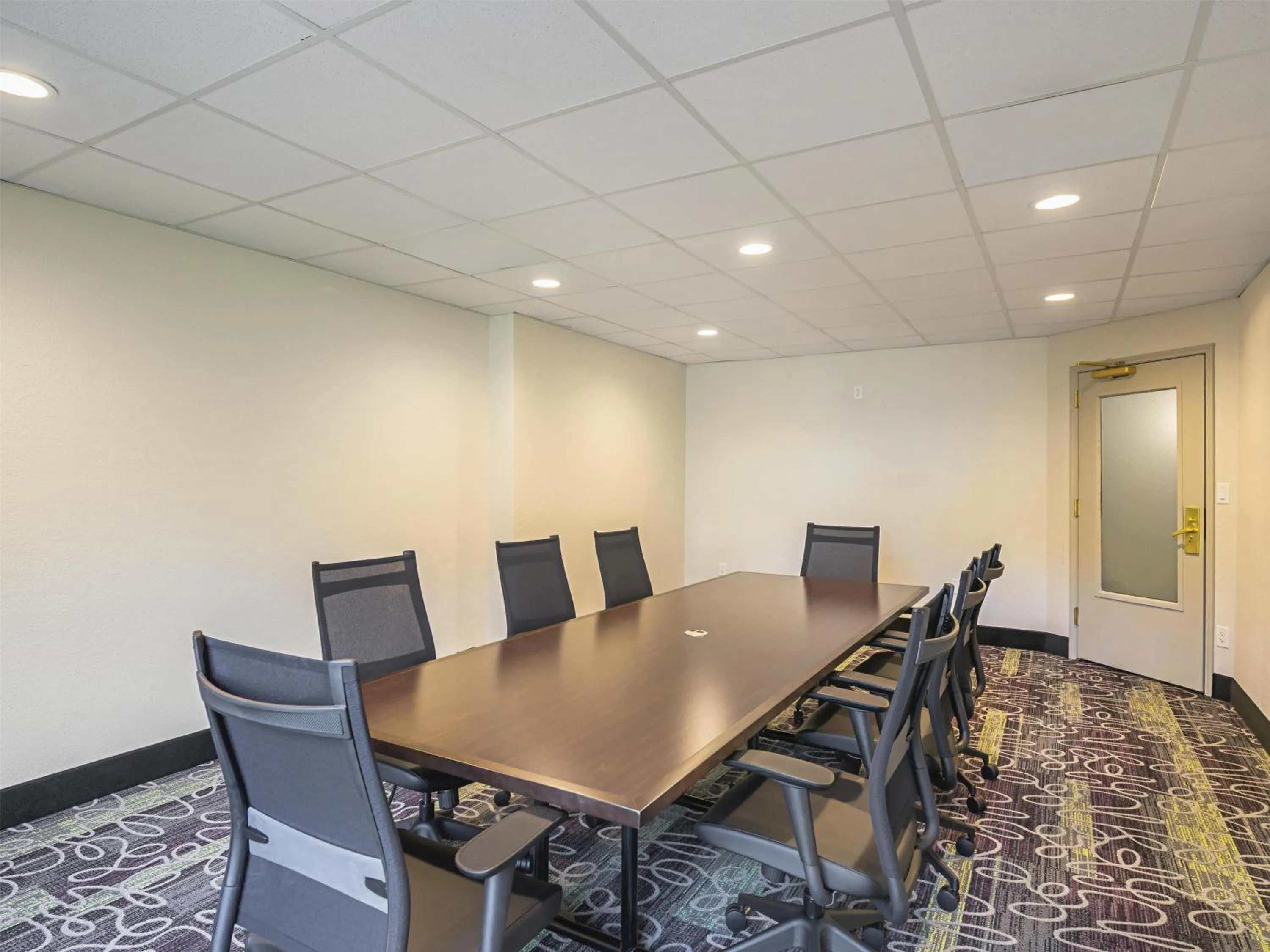 Meeting/conference room in La Quinta by Wyndham Austin Airport