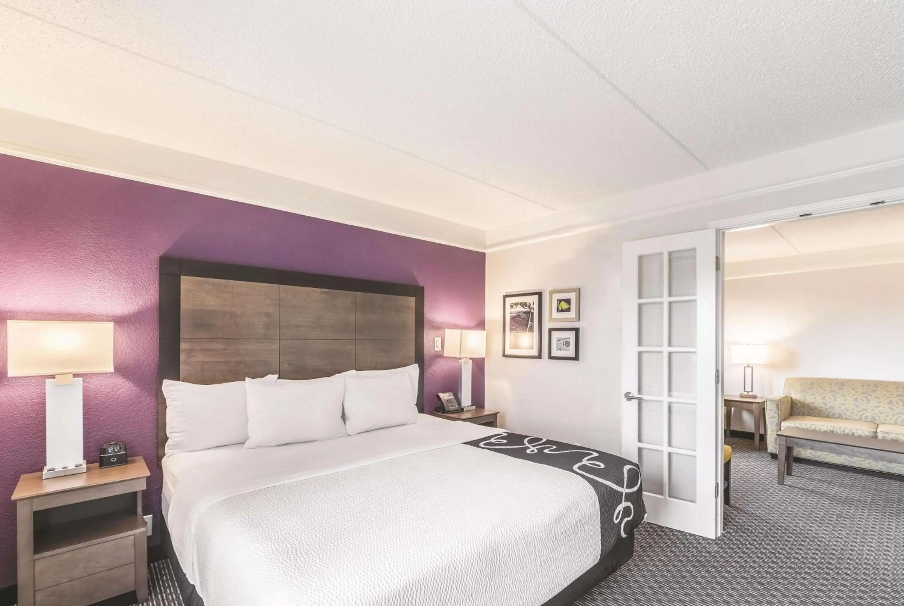 Photo of the whole room, Bed in La Quinta by Wyndham Austin Airport