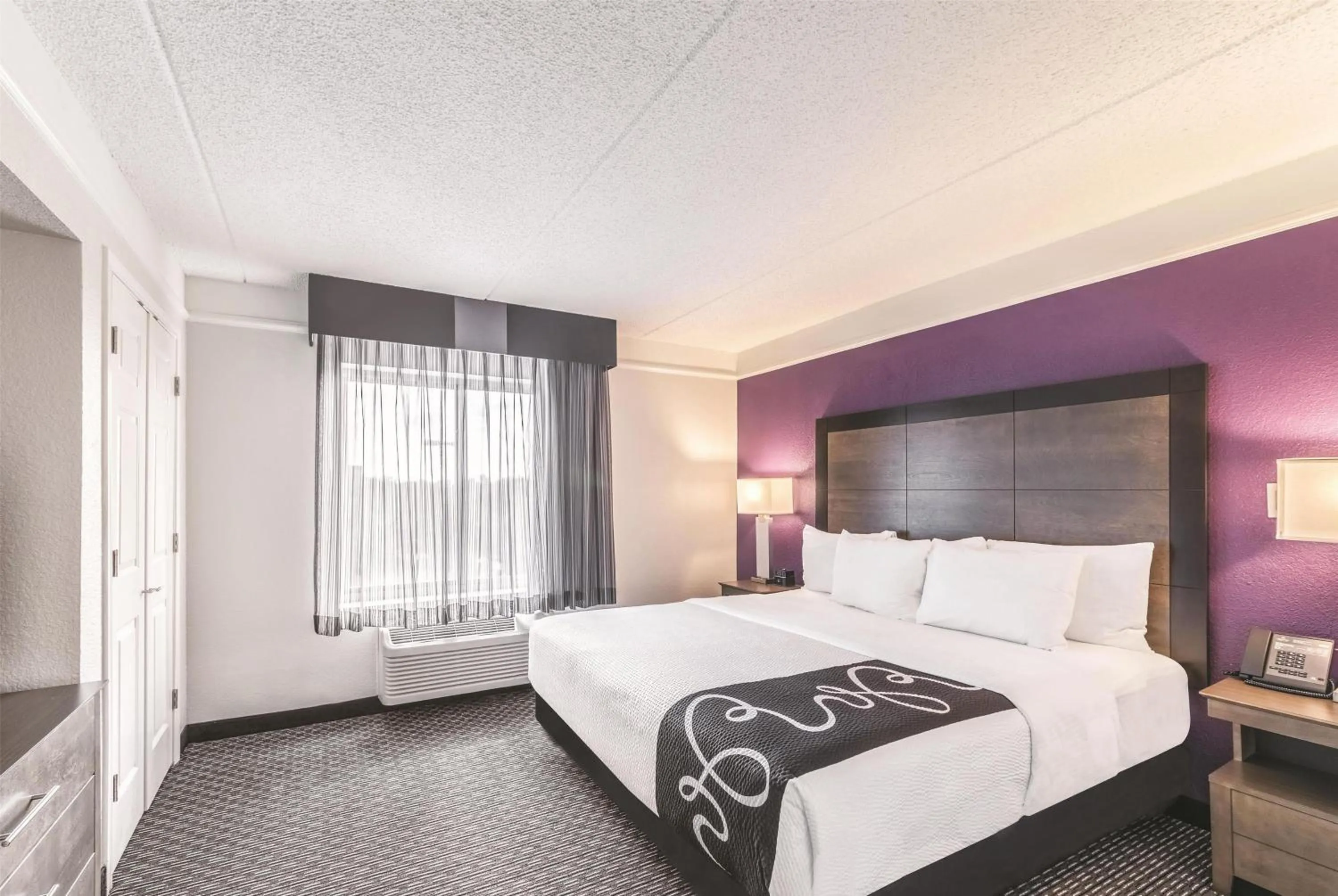 Photo of the whole room, Bed in La Quinta by Wyndham Austin Airport