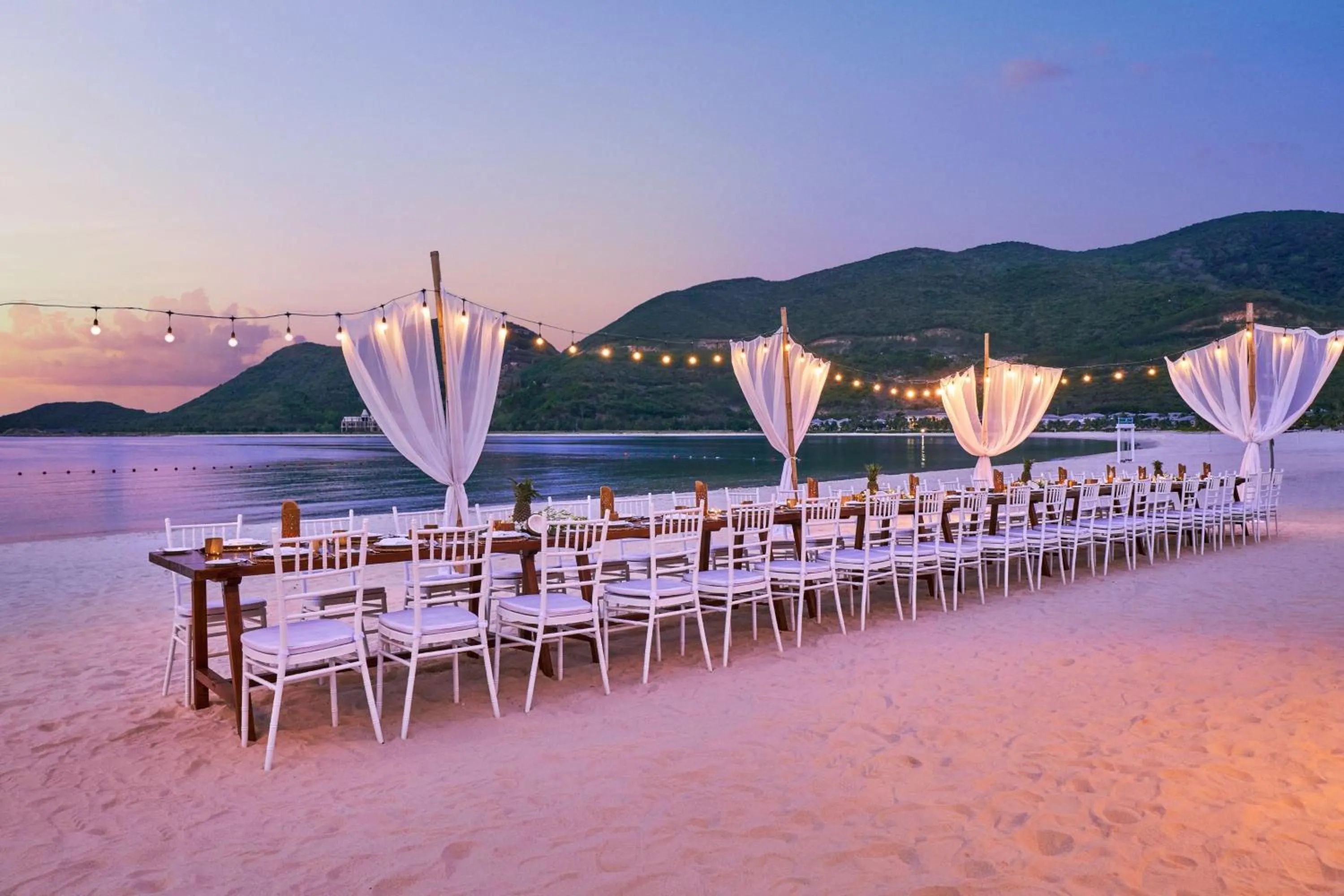 Beach in Nha Trang Marriott Resort & Spa, Hon Tre Island