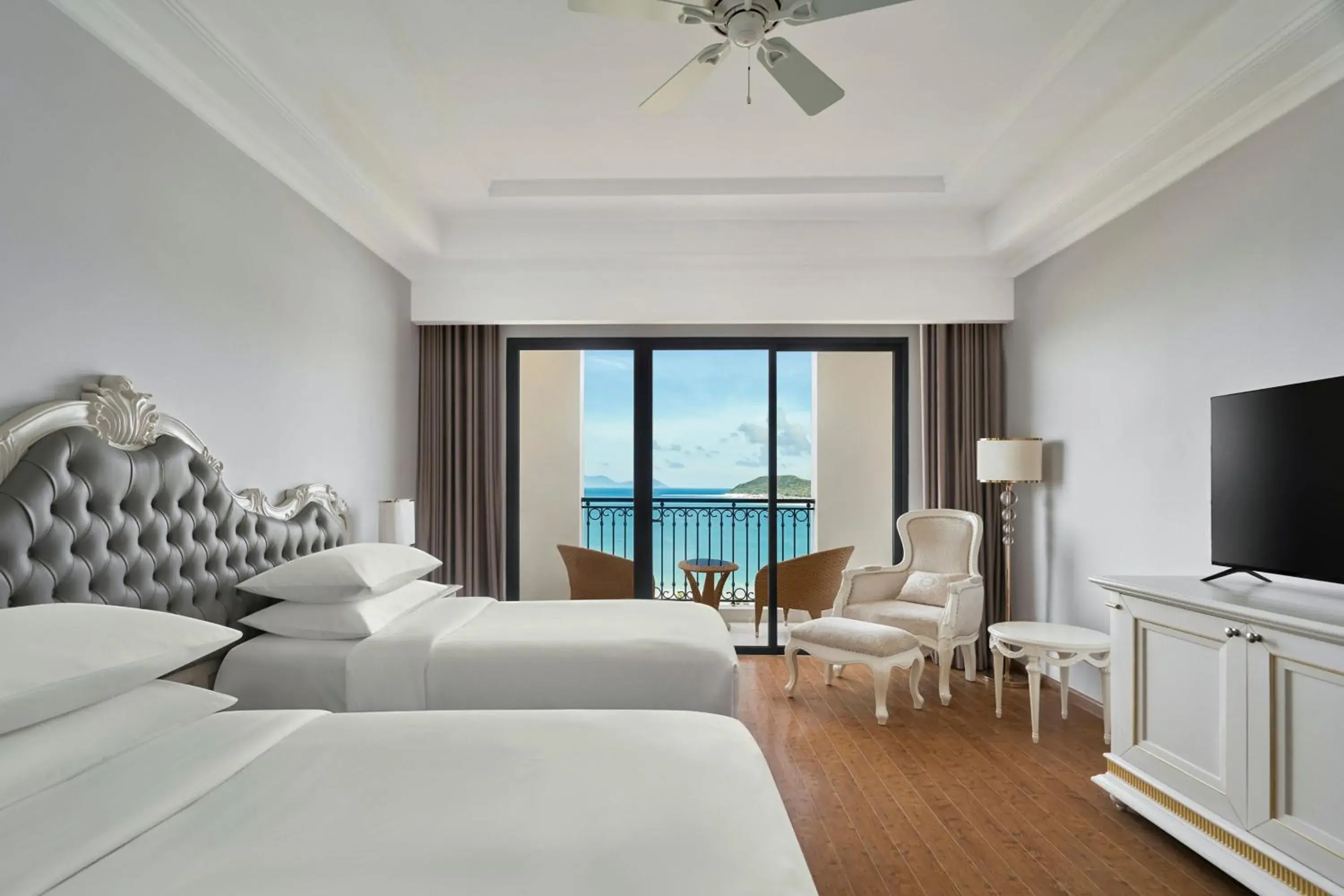 Deluxe, Ocean view Twin with Balcony in Nha Trang Marriott Resort & Spa, Hon Tre Island Deluxe, Ocean view Twin with Balcony in Nha Trang Marriott Resort & Spa, Hon Tre Island