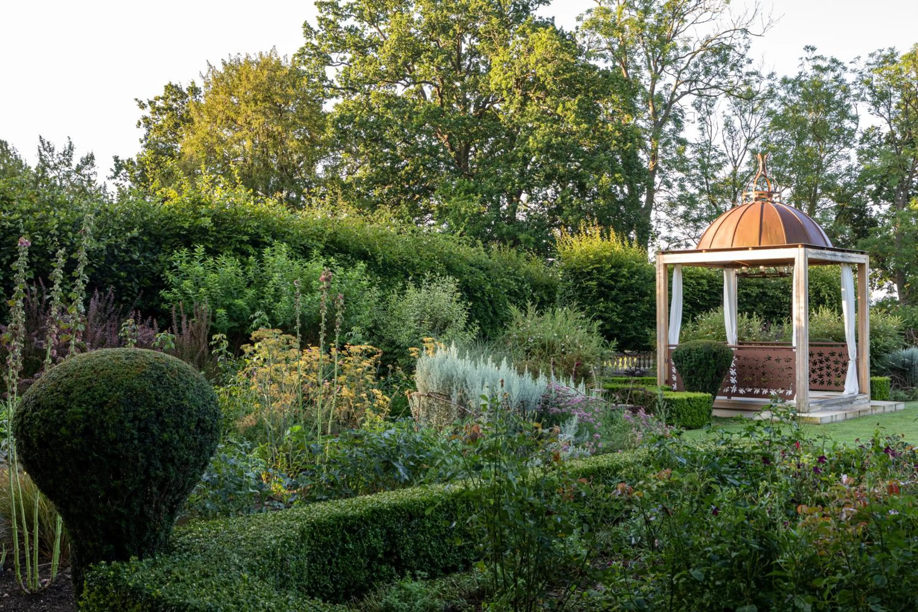 Garden view in The Wood Norton