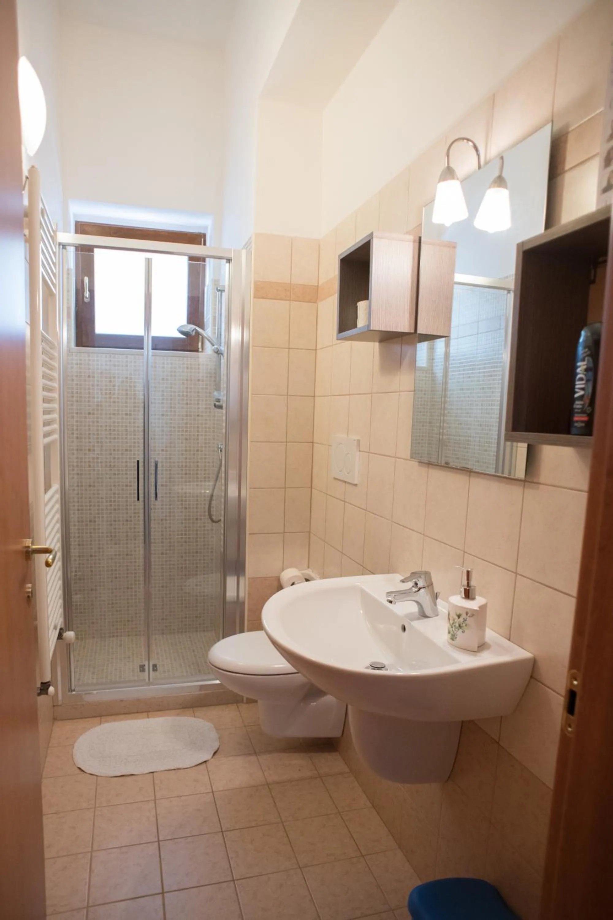 Shower in Red Rose B&B