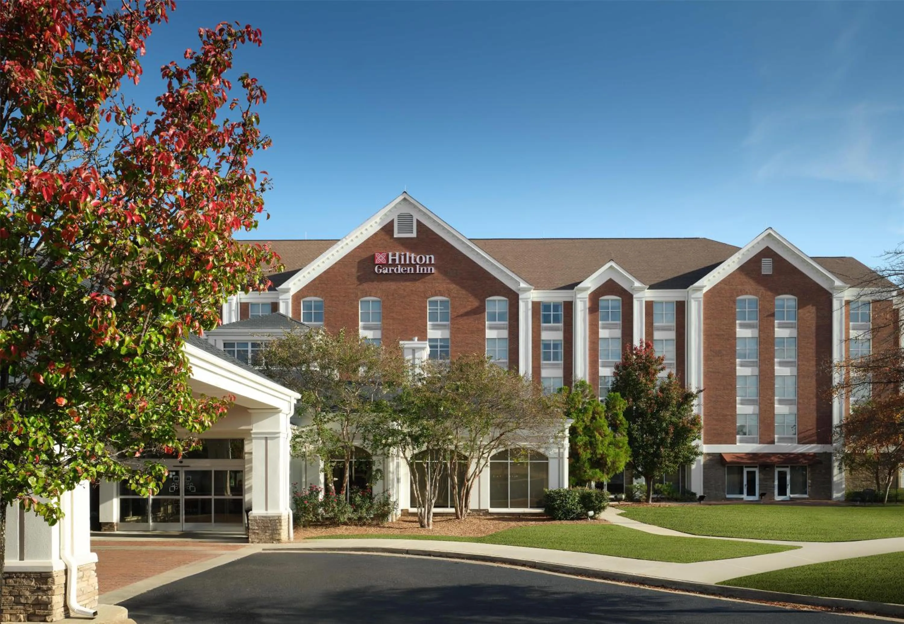 Property building in Hilton Garden Inn Jackson-Madison