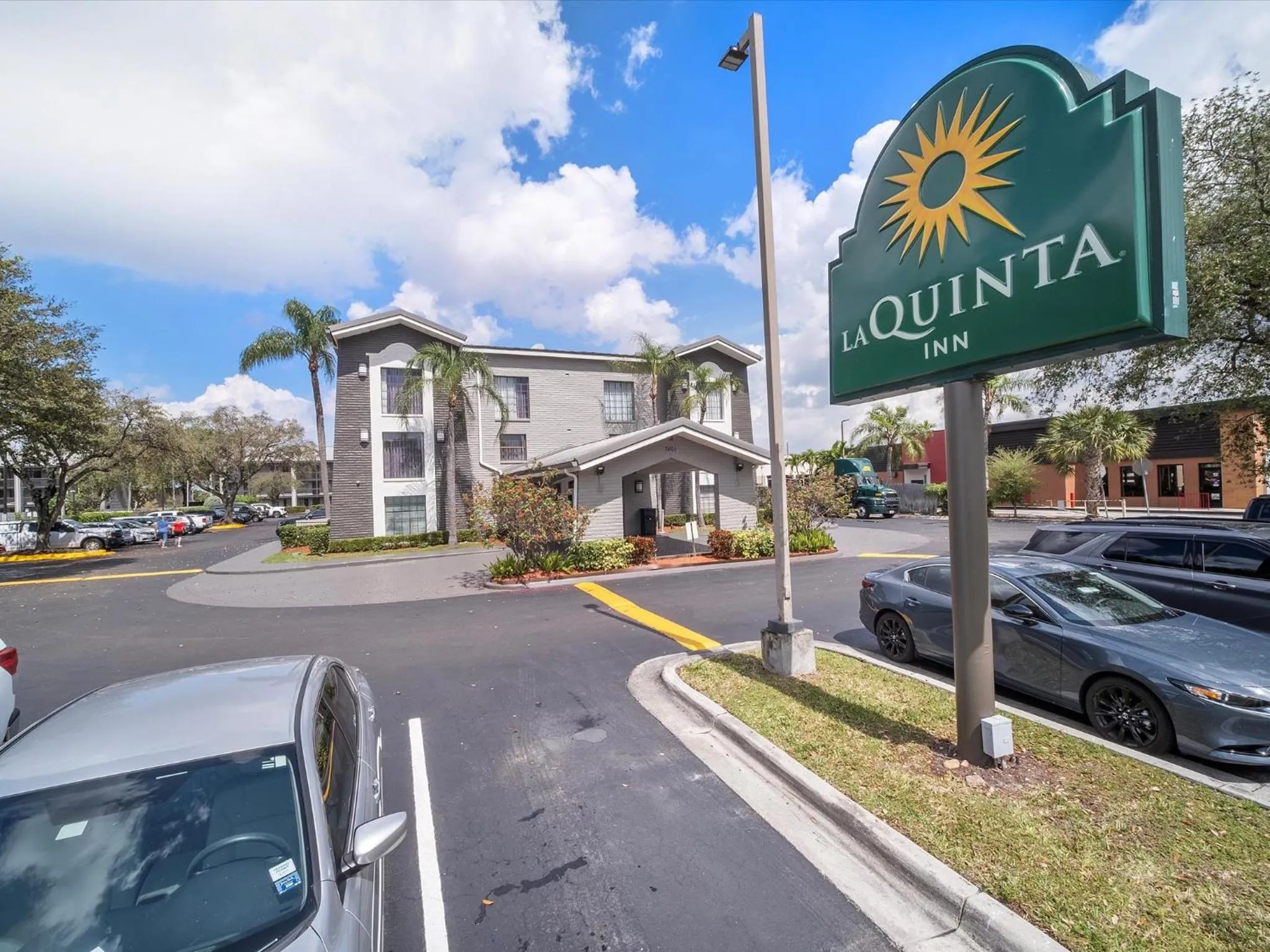 Property building in La Quinta Inn by Wyndham Miami Airport North