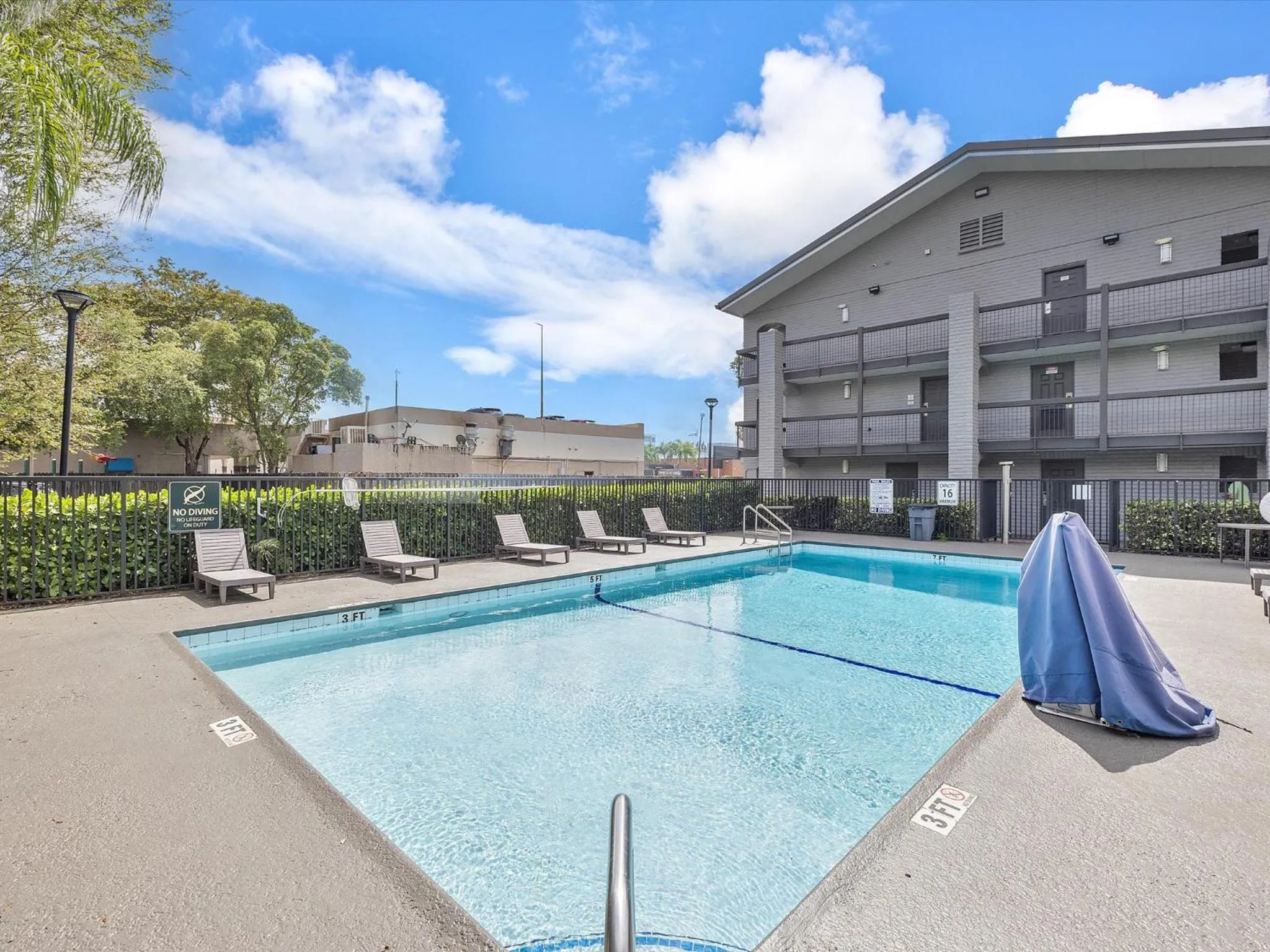 Swimming pool in La Quinta Inn by Wyndham Miami Airport North
