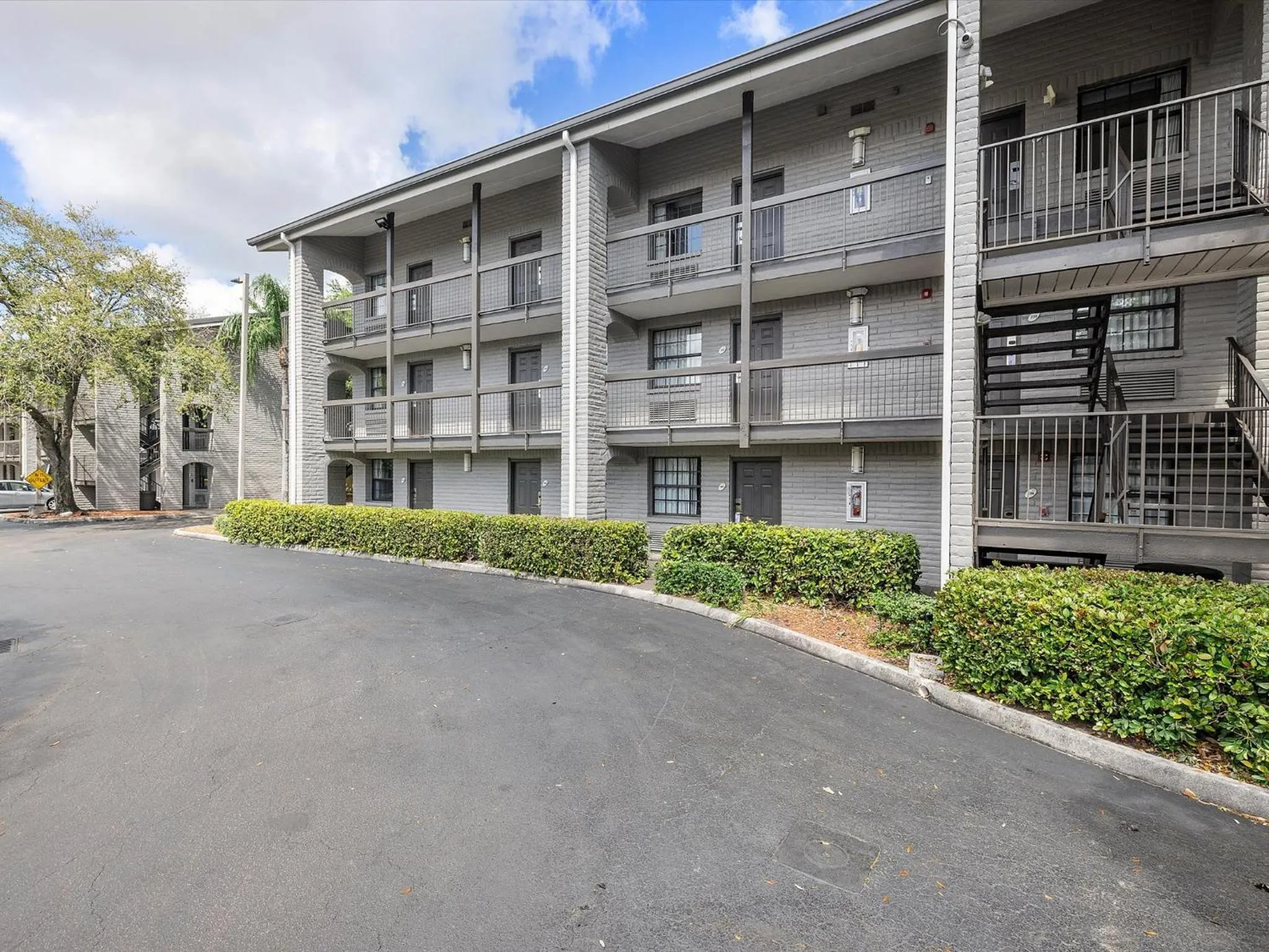 Property building in La Quinta Inn by Wyndham Miami Airport North
