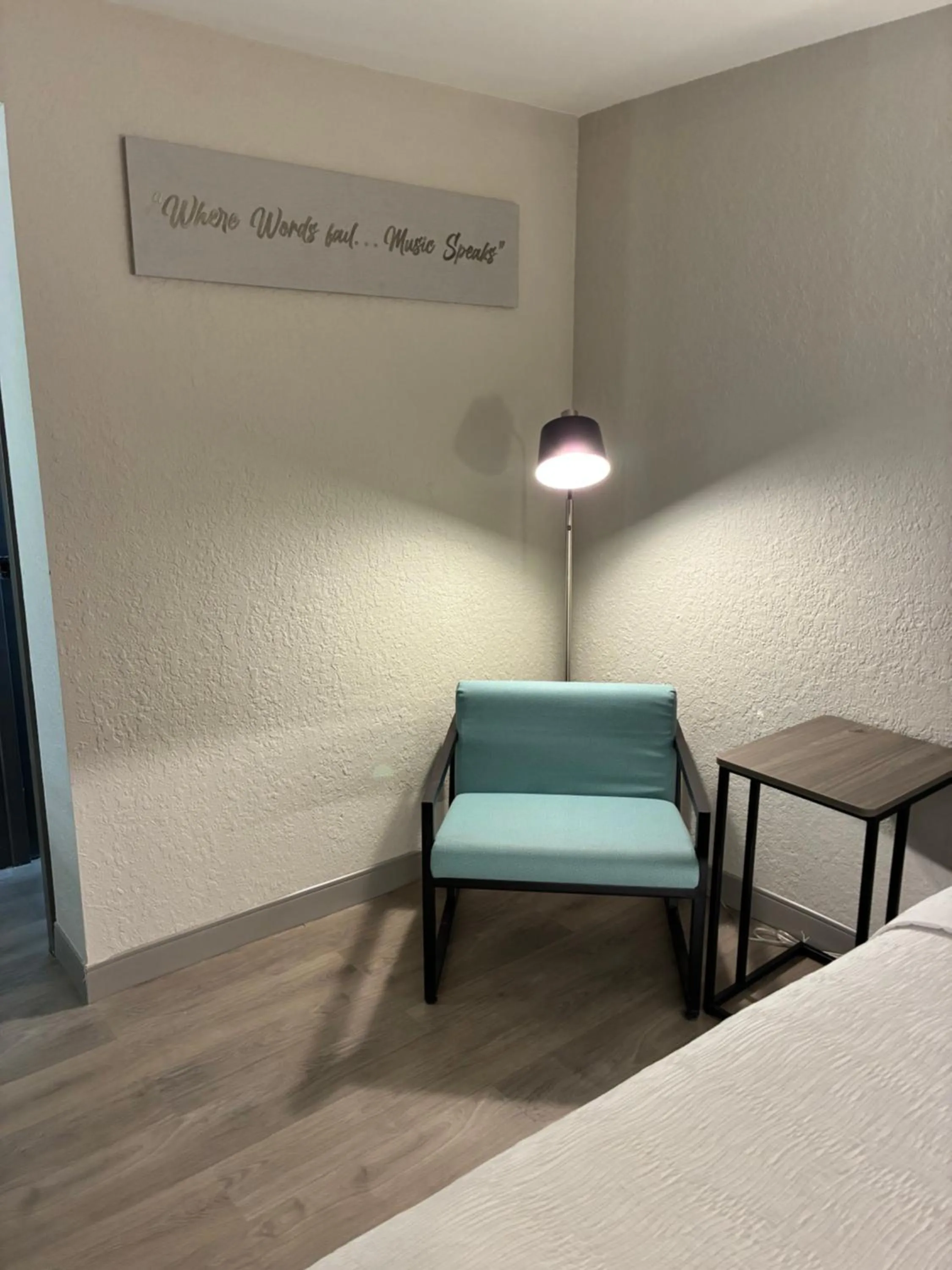 Bed in La Quinta by Wyndham Nashville Airport/Opryland