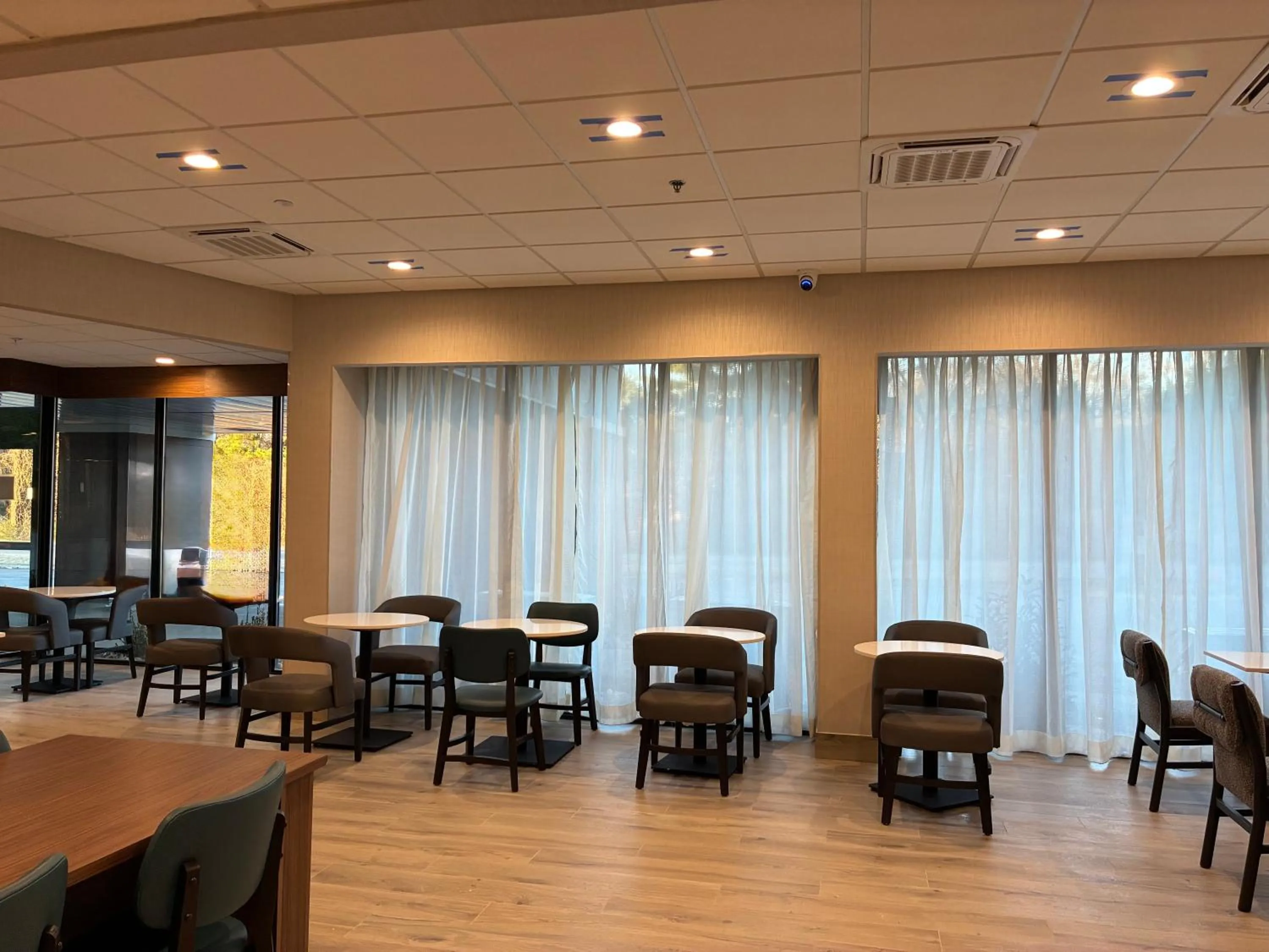 Breakfast in La Quinta by Wyndham Nashville Airport/Opryland